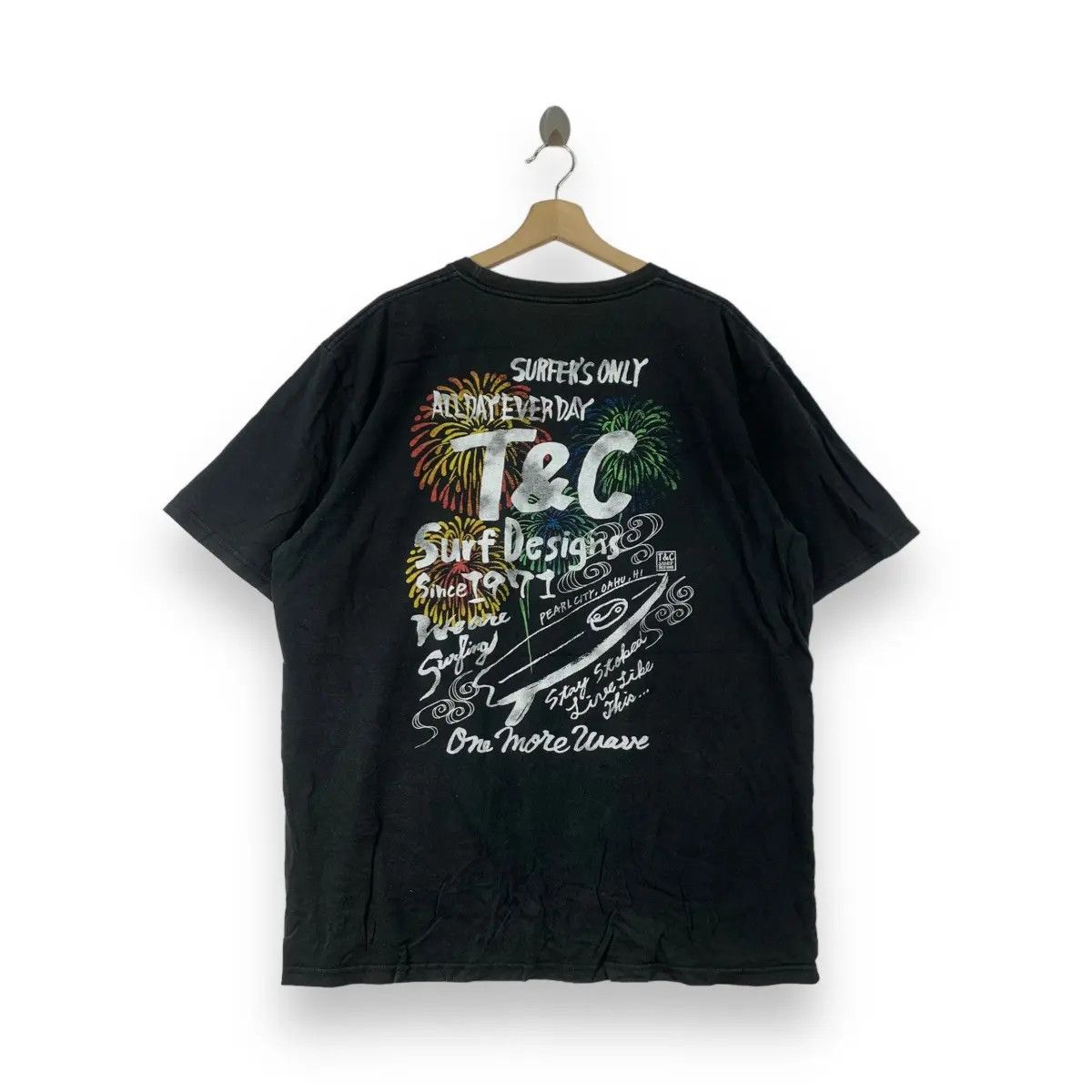 Vintage Vintage T&C SURF One More Wave Fireworks Tee Shirt Size US XXL / EU 58 / 5 - 1 Thumbnail