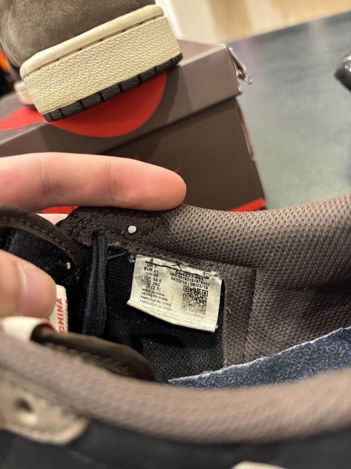 Jordan Brand × Travis Scott Jordan 1 low travis scott mocha Size US 8 / EU 41 - 8 Thumbnail