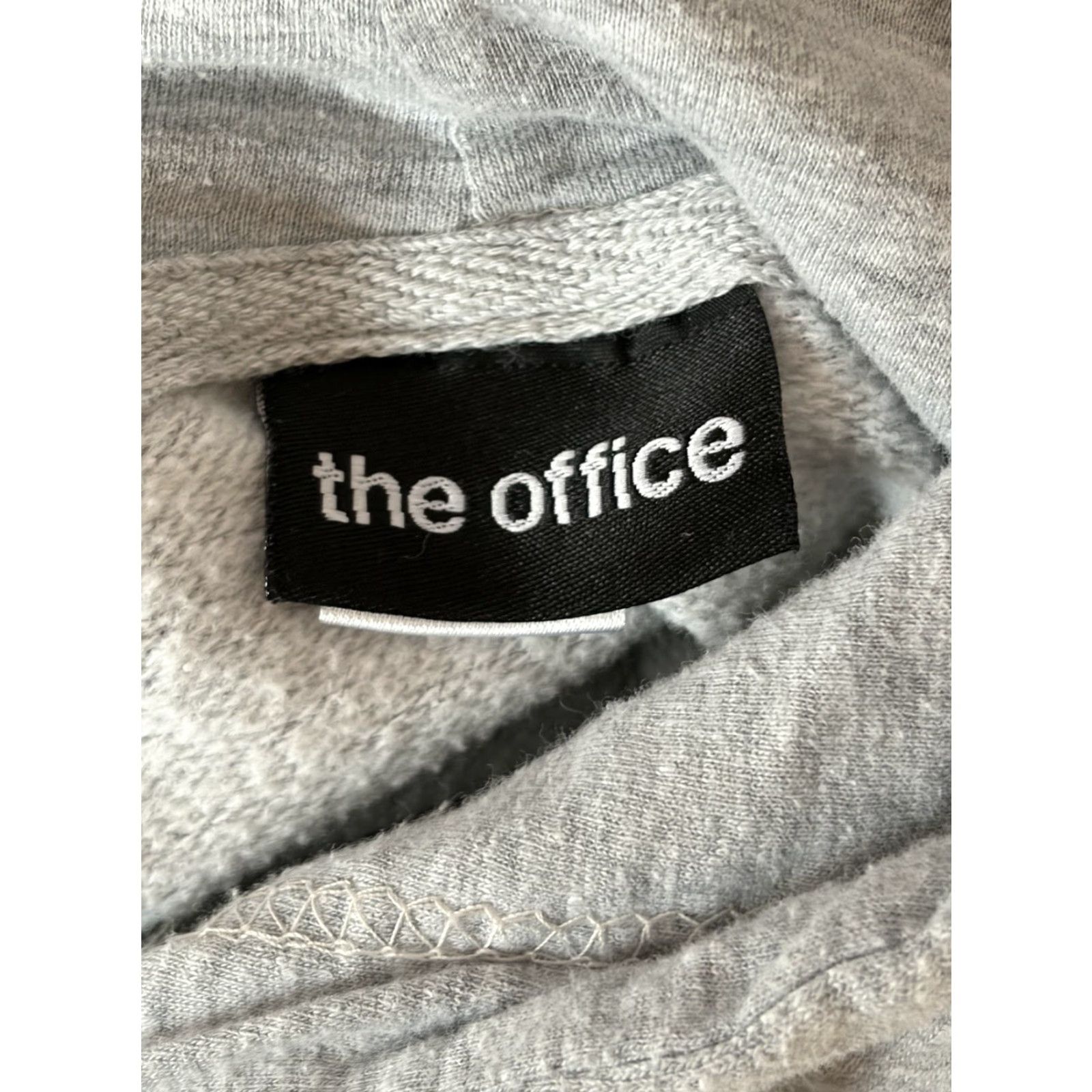 Gildan VINTAGE? No—not vintage. The Office Dunder Mifflin Mens Sweatshirt Hoodie Gray Hooded Pullover sz Large Size US L / EU 52-54 / 3 - 6 Thumbnail
