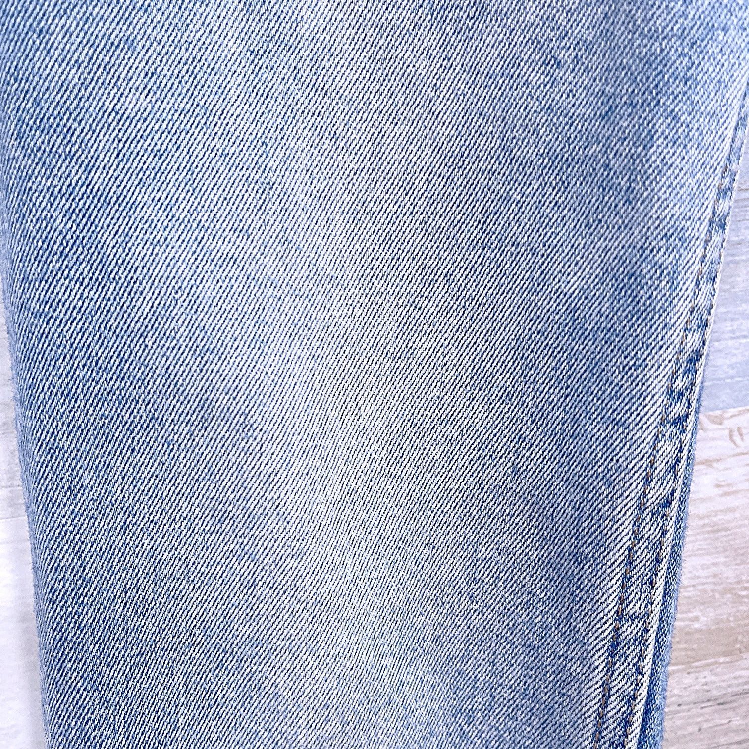 Gap GAP Cigarette Slim Button Fly Jeans Light Washwell Womens 24 Size 24" / US 00 / IT 34 - 4 Thumbnail