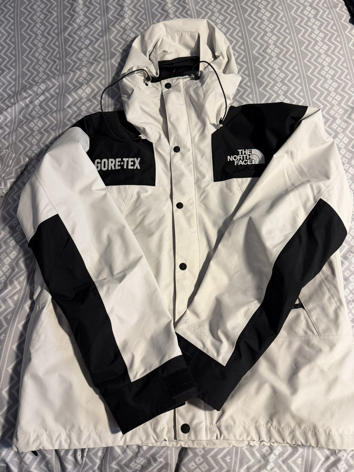 The North Face North Face Men’s GORE-TEX GTX Mountain Jacket - White/Black Size US M / EU 48-50 / 2 - 1 Thumbnail