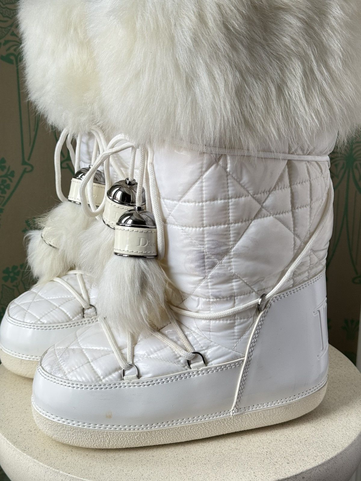 Dior DIOR Moon Boots Fur Snow White by John Galliano Size: 35-37 Size US 6 / IT 36 - 16 Thumbnail
