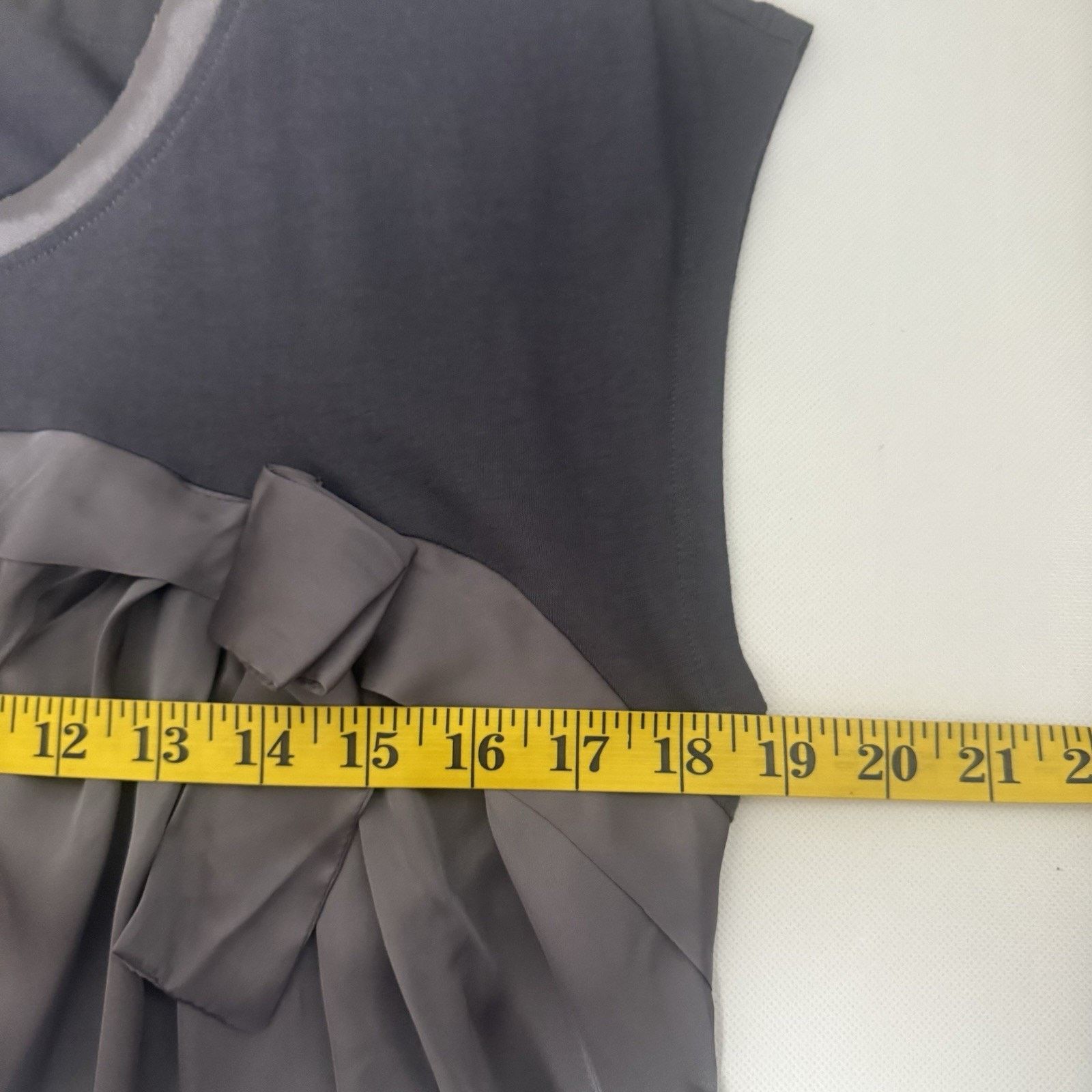Loft Loft Top Gray Sleeveless Mixed Media Satin Career Academia Size L / US 10 / IT 46 - 5 Thumbnail