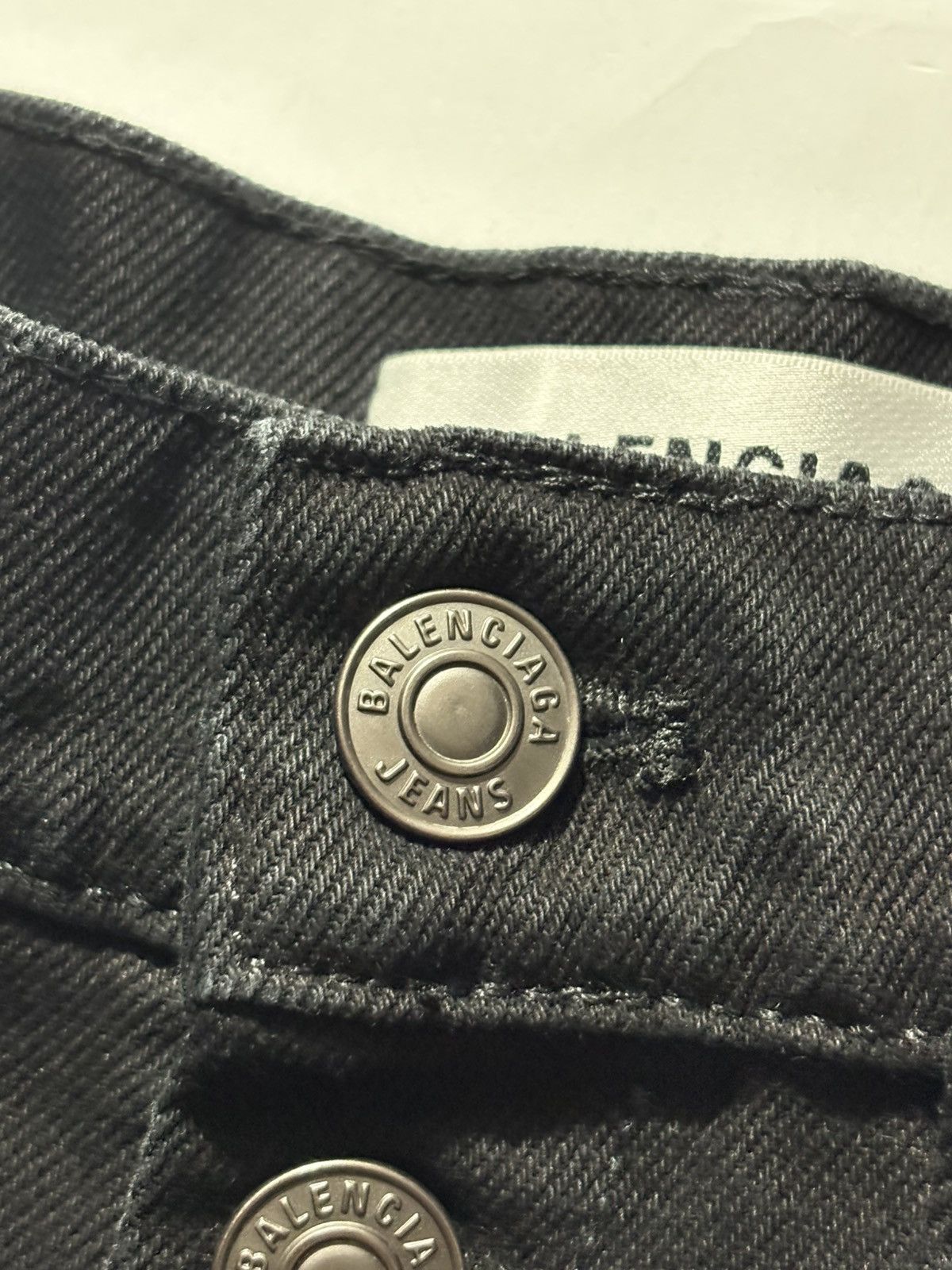 Balenciaga BALENCIAGA HIGH WAISTED STRAIGHT LEG JEANS Size 26" / US 2 / IT 38 - 7 Thumbnail