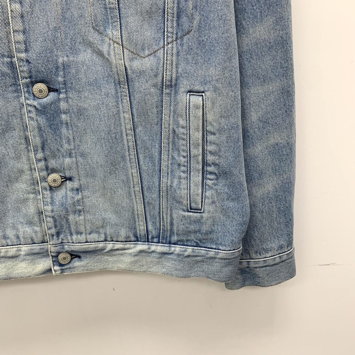 Gucci Gucci Light Blue Aged Floral Embroidered Cotton Denim Jacket Size L / US 10 / IT 46 - 4 Thumbnail