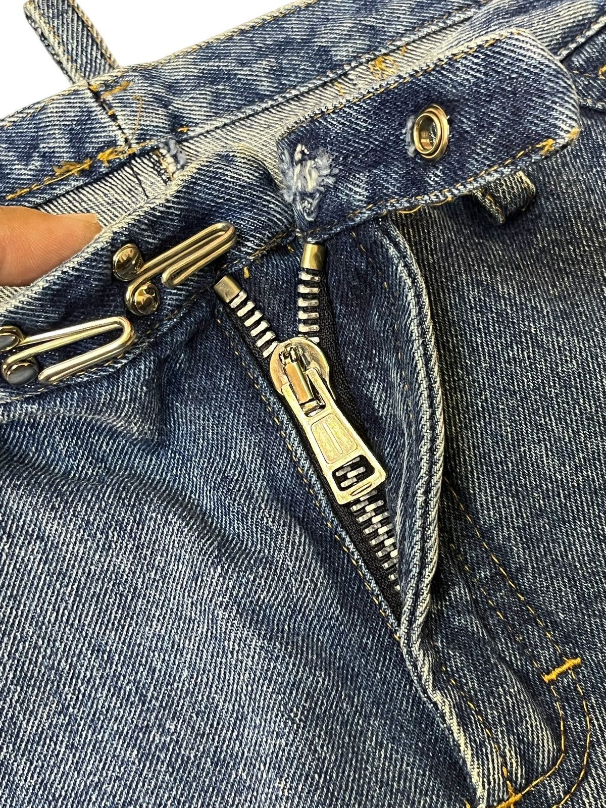 Dsquared2 RARE🔥DSQUARED2 “JACKET STYLE” MADE IN ITALY JEANS Size US 34 / EU 50 - 13 Thumbnail
