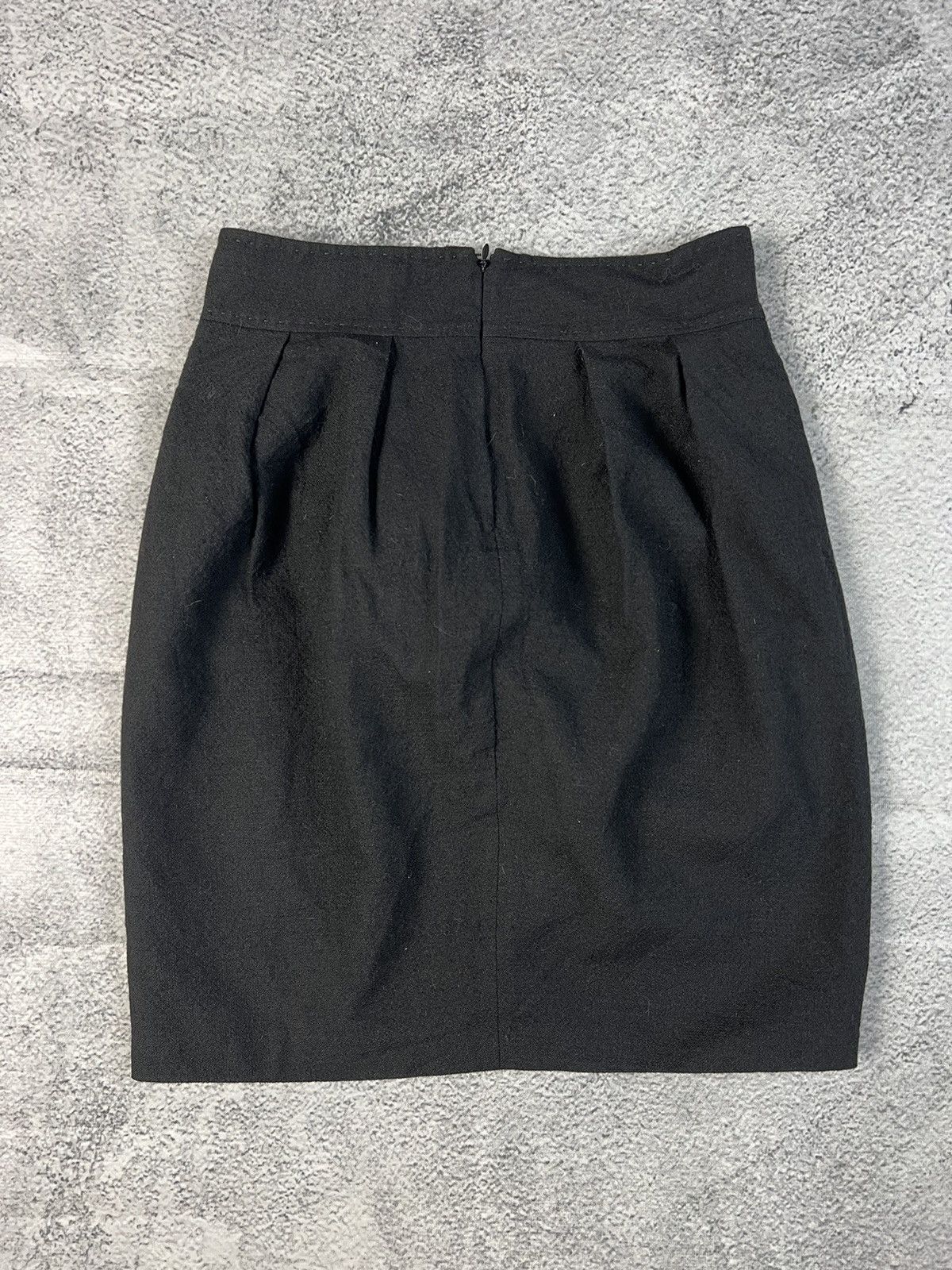 Moschino Moschino cheap and chic mini skirt Size 28" / US 6 / IT 42 - 4 Thumbnail