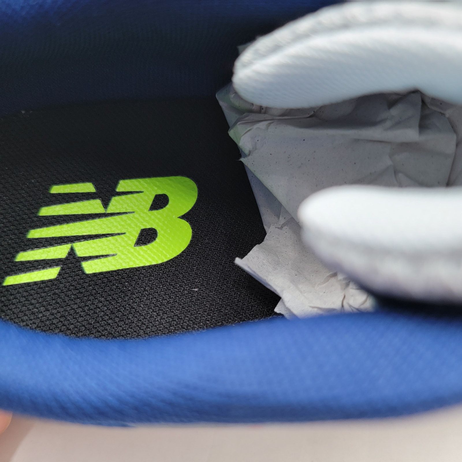 New Balance New Balance Rave Run v2 Paint Splatter - Size 5.5W GKRAVKG2 Size US 5.5 / IT 35.5 - 7 Thumbnail