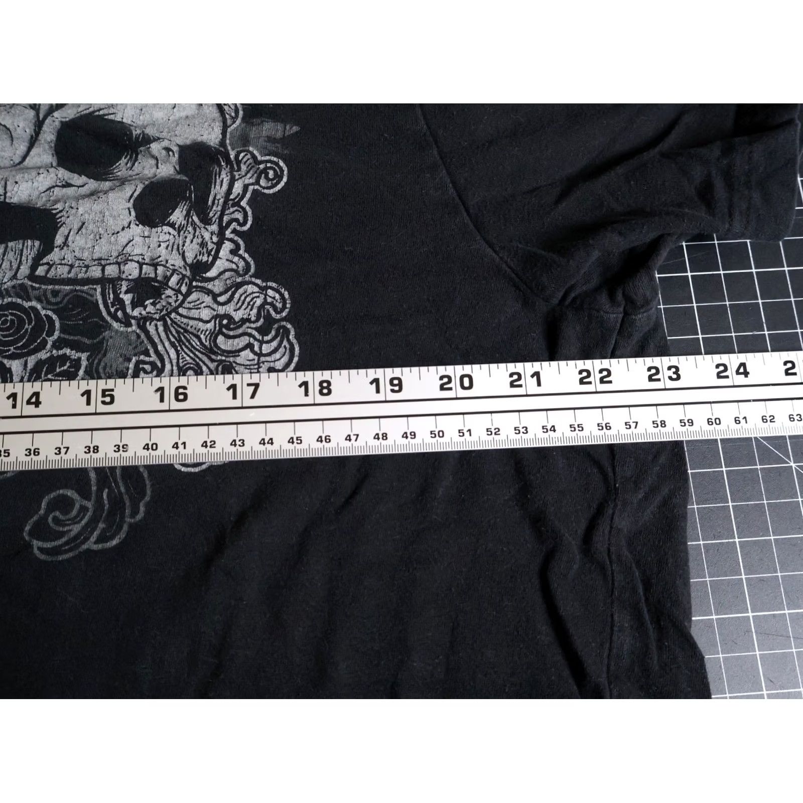 Old Navy VINTAGE Old Navy Skull Wings Graphic Print T-Shirt XL Black Cotton Crew Neck Men XL Retro 2000s Musics MMA Size US XL / EU 56 / 4 - 5 Thumbnail