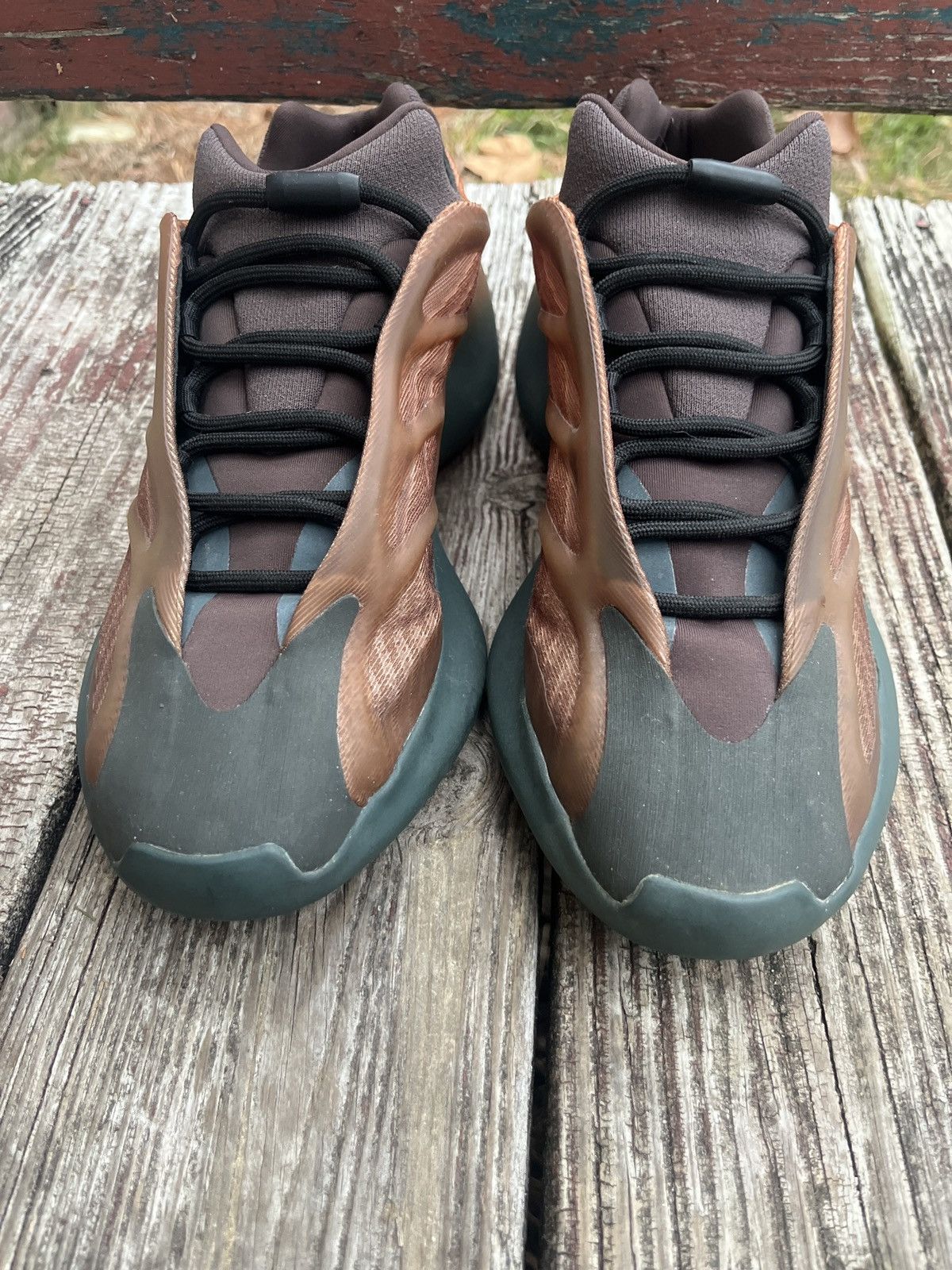 yeezy 700 copper