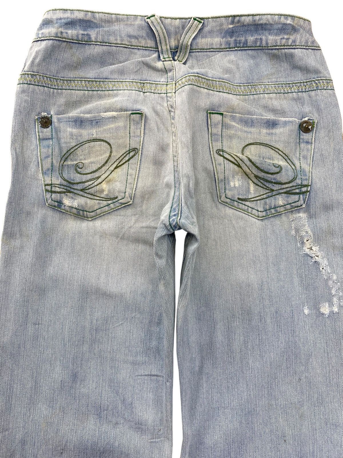 Japanese Brand Japanese brand Light Wash Distressed Style Flare Jeans Size US 30 / EU 46 - 4 Thumbnail