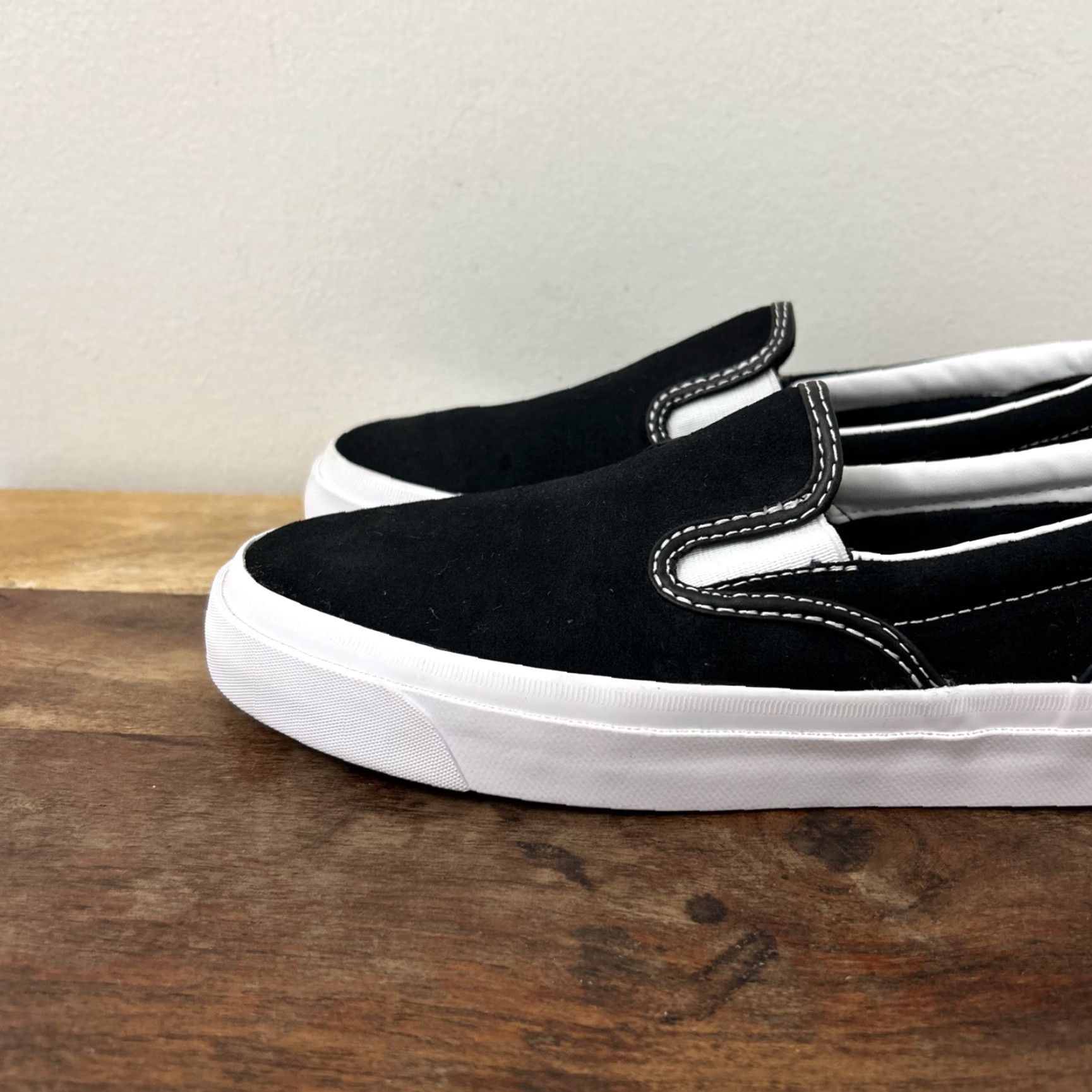 Converse Converse Cons One Star CC Pro Suede Slip Mens 4 /Womens 5.5 Black White 160545C Size US 4 / IT 34 - 6 Thumbnail