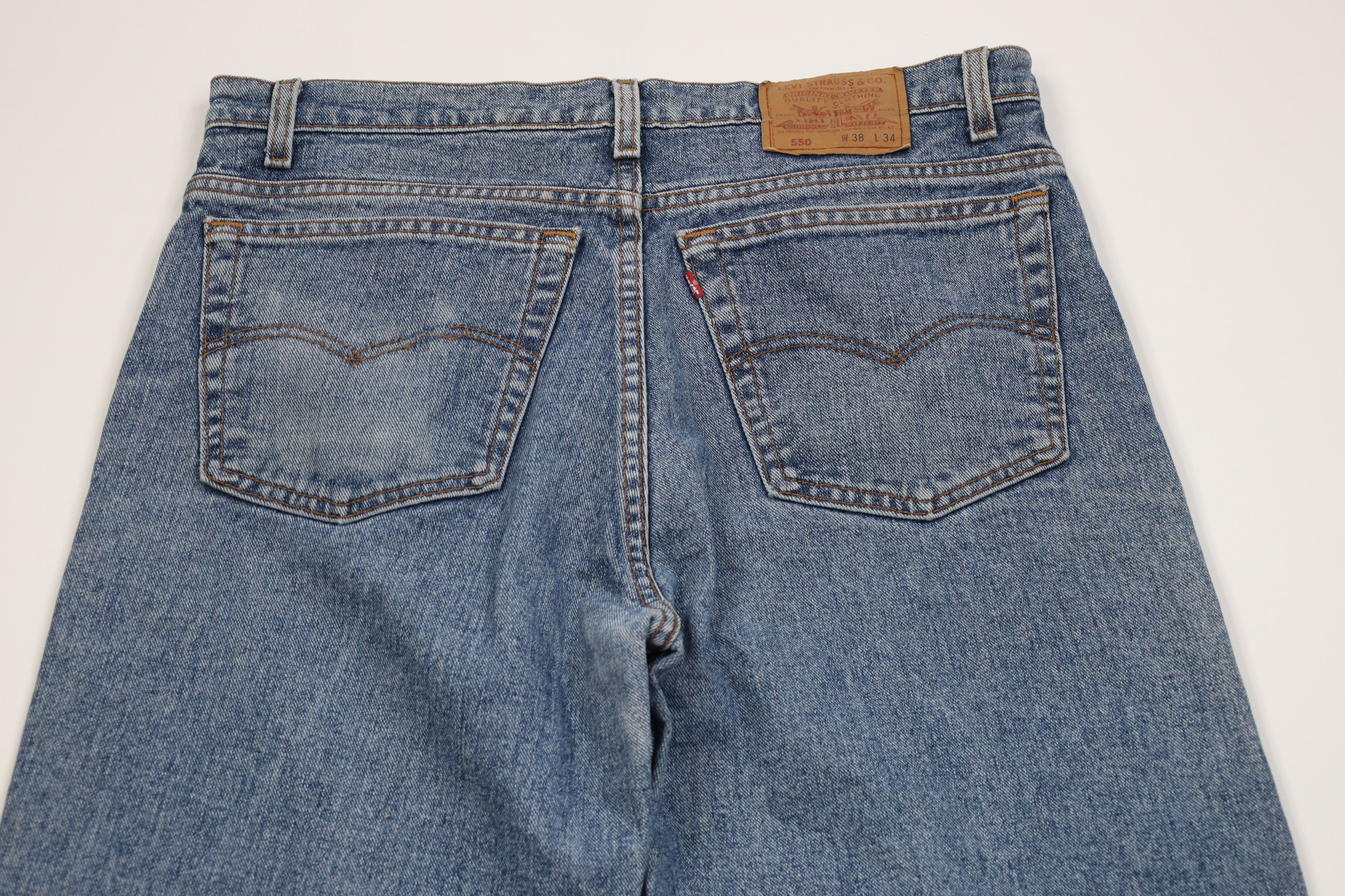 Levi's Vintage 90s Levis 550 Relaxed Tapered Leg Denim Jeans USA Size US 38 / EU 54 - 13 Thumbnail