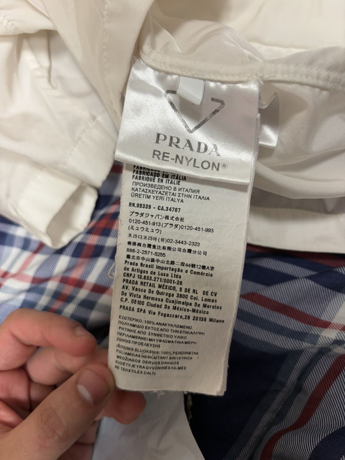 Prada White Prada Re-nylon Short-sleeved Shirt Size US M / EU 48-50 / 2 - 6 Thumbnail