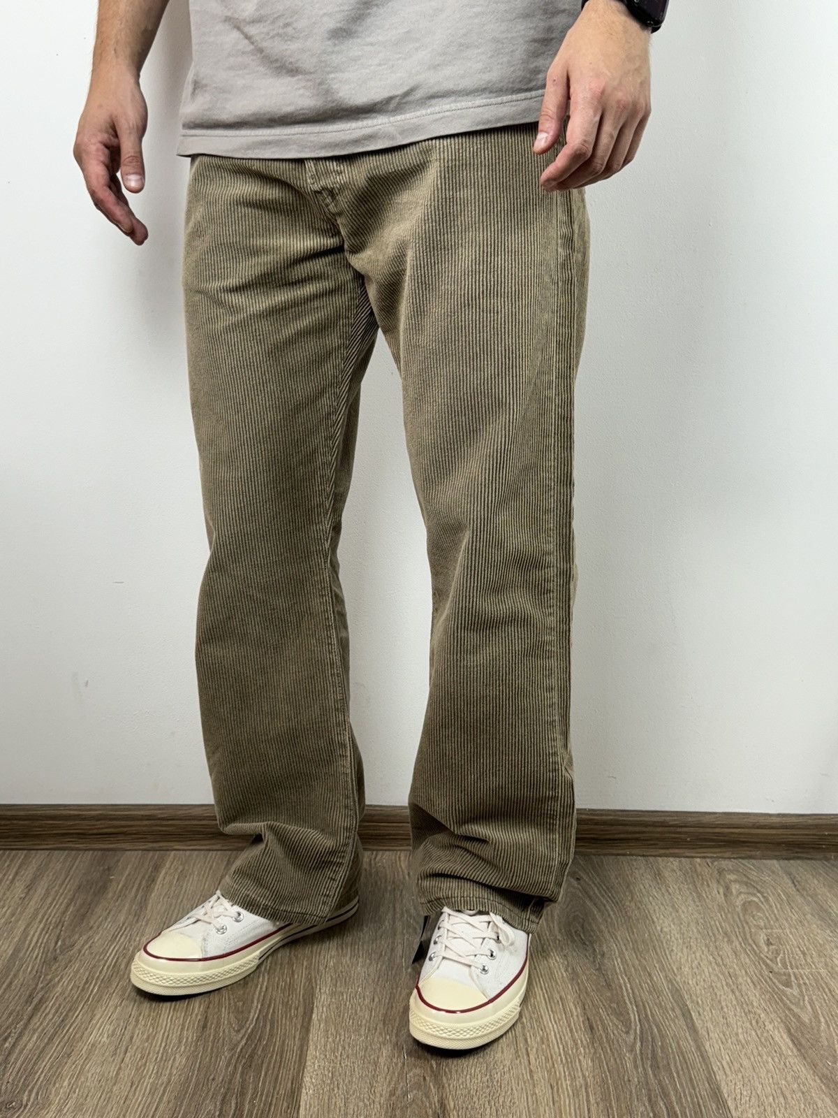Levi's Men’s New Levi’s Jeans 508 Corduroy Pants size W32L30 Size US 32 / EU 48 - 2 Thumbnail