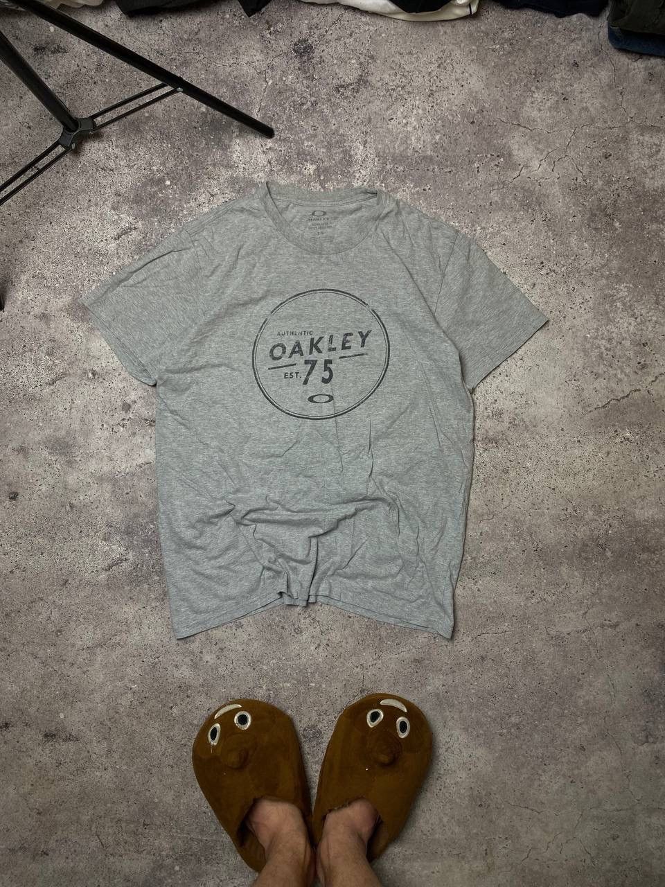 Oakley × Vintage Vintage Oakley T-Shirt Big Logo Size US L / EU 52-54 / 3 - 1 Thumbnail
