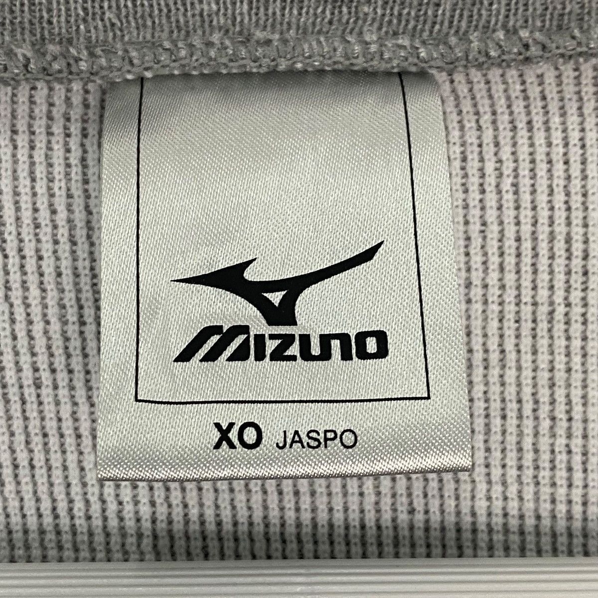 Vintage Vintage Mizuno Crewneck Sweatshirt Grey Pullover Size L Size US L / EU 52-54 / 3 - 5 Thumbnail