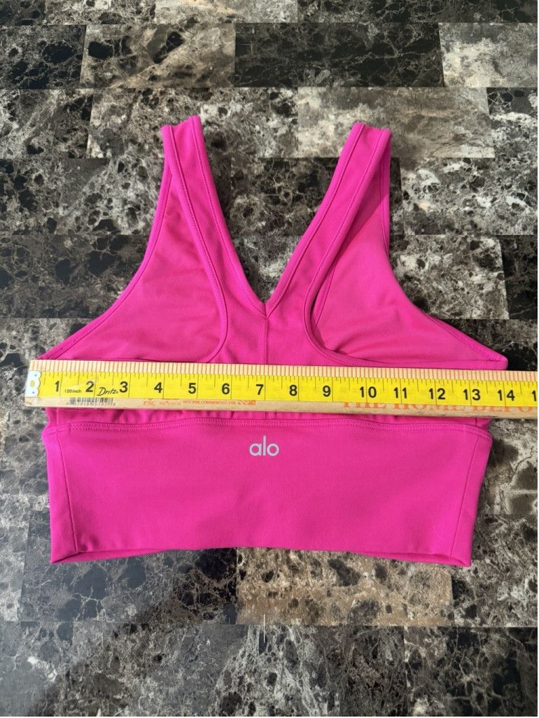 ALO YOGA WILD THING BRA HOT PINK COLOR SIZE SMALL PTP 14
