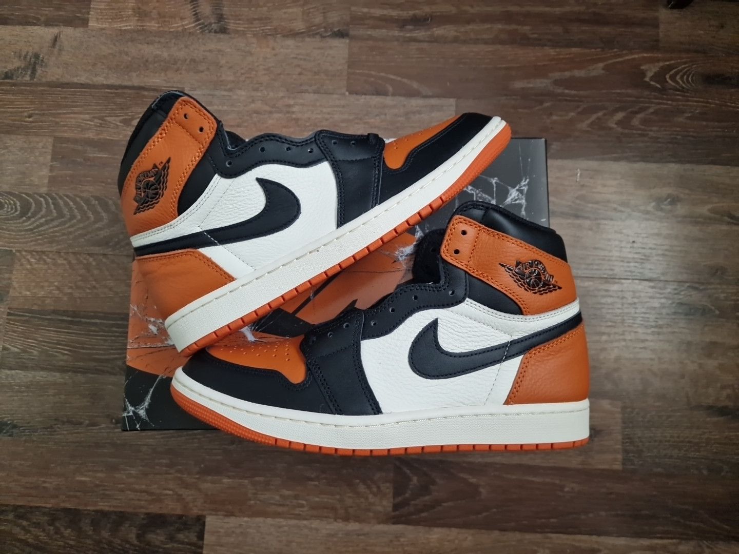 Jordan Brand Air Jordan 1 High OG Shattered Backboard 2025 Size US 9.5 / EU 42-43 - 1 Thumbnail