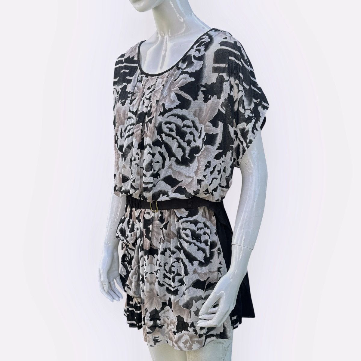 Vivienne Tam Floral Design Blouses Size ONE SIZE - 1 Thumbnail