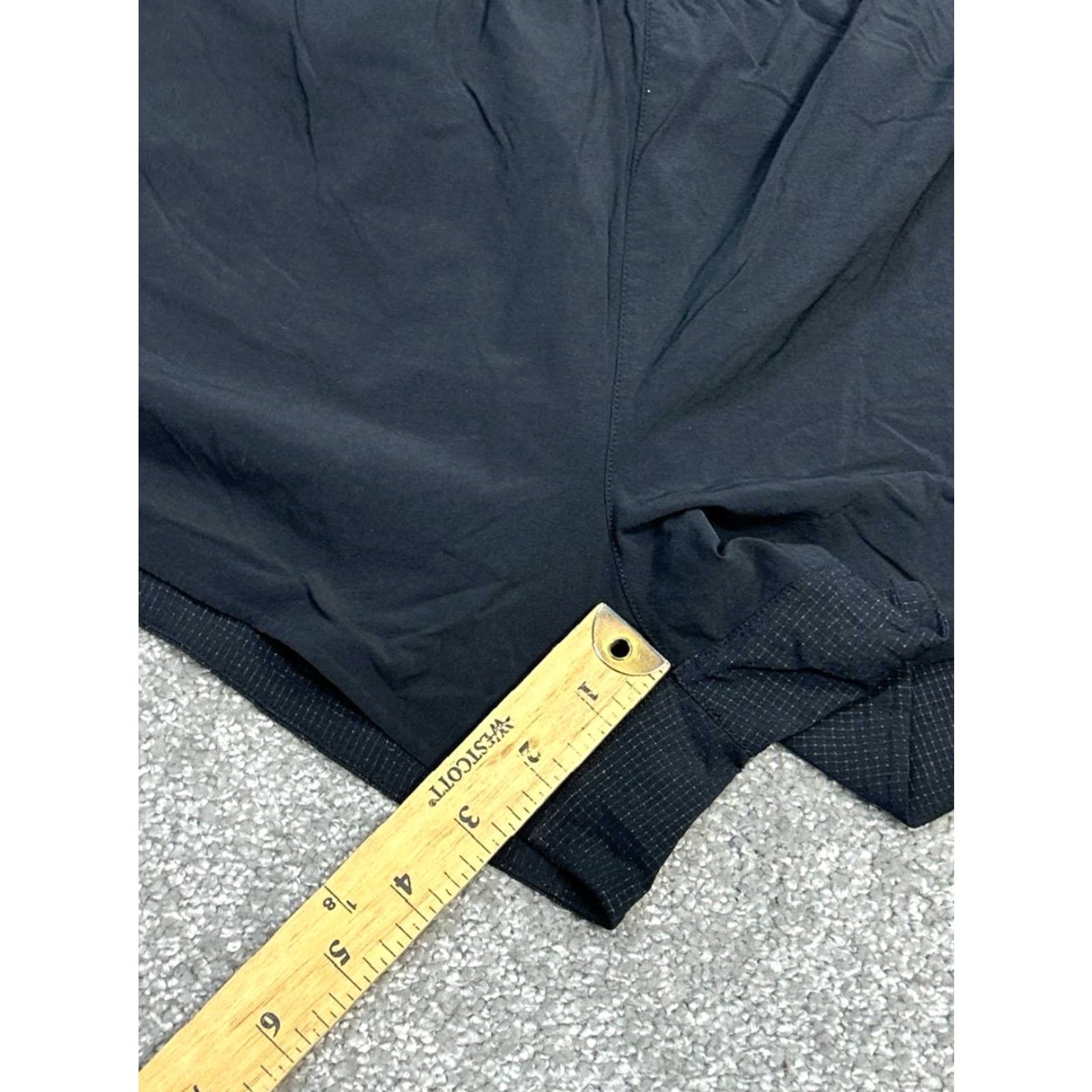 Outdoor Voices VINTAGE Outdoor Voices Relay Shorts Womens Medium Black Stretch Athletic Activewear Size 32" / US 10 / IT 46 - 4 Thumbnail