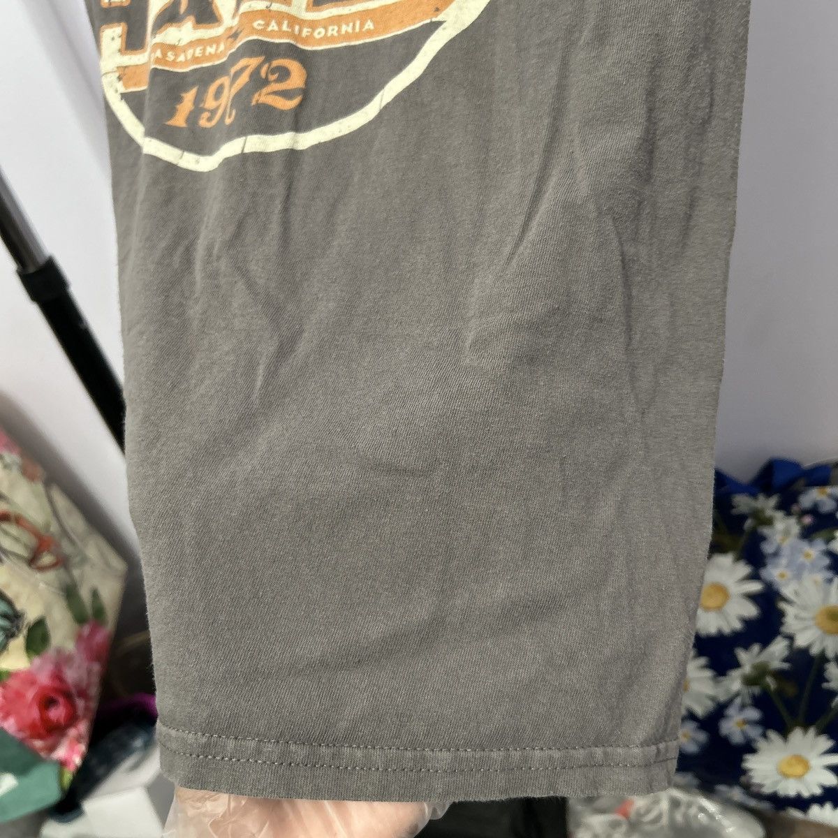 Other Van Halen Gray Graphic Band Tshirt Size Medium - "Cheri" Size US M / EU 48-50 / 2 - 14 Thumbnail