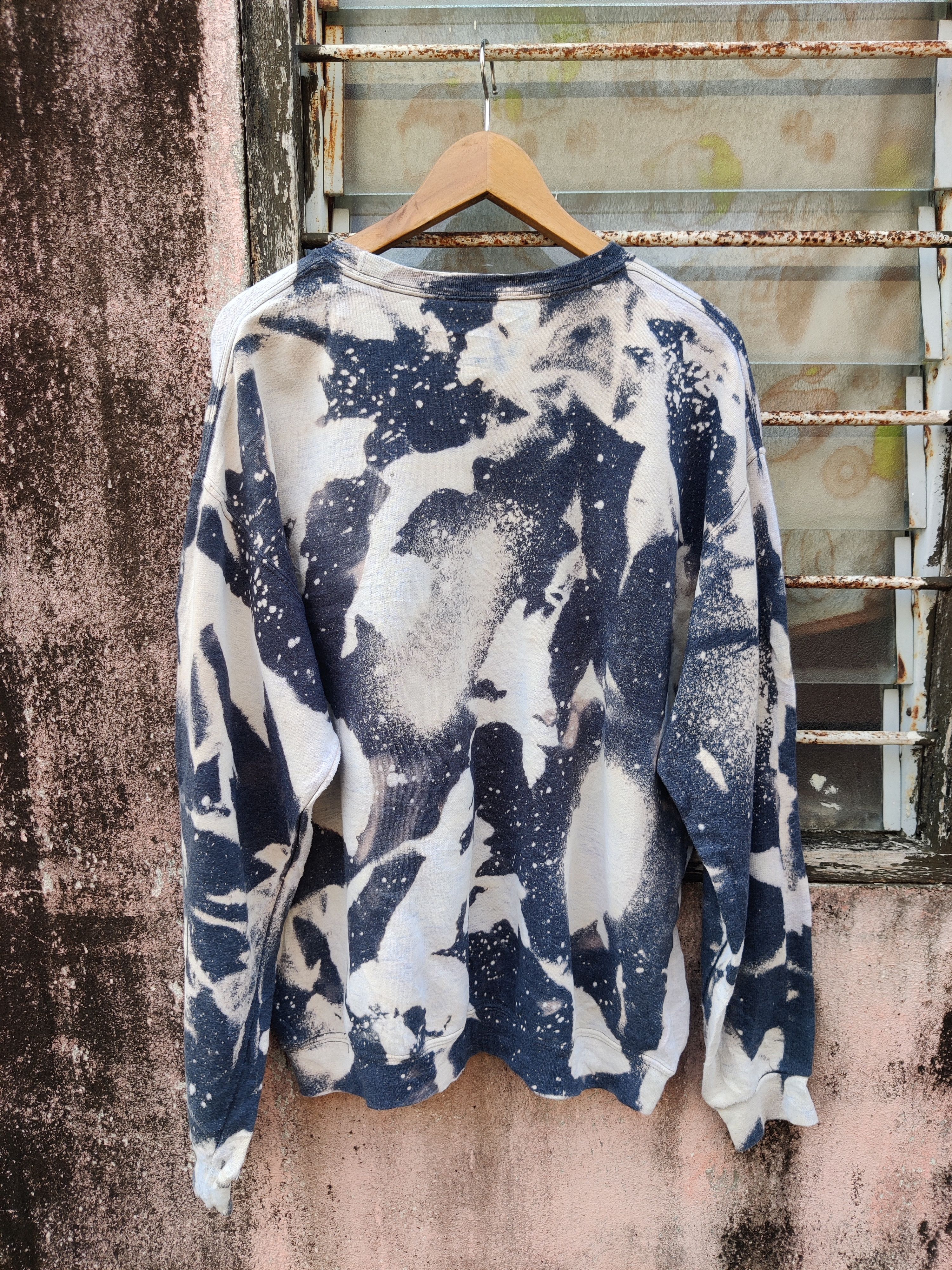 Japanese Brand × Vintage Vintage MaMa Fruit Of The Loom Abstract Bleach Sweatshirt Size US L / EU 52-54 / 3 - 4 Thumbnail
