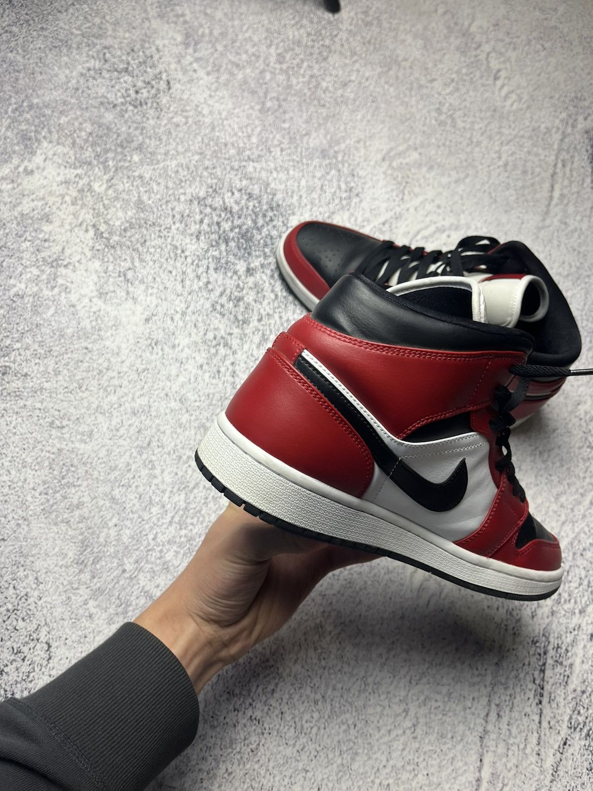Jordan Brand Vintage Sneakers JORDAN 1 MID CHICAGO TOE Nike Size US 8.5 / EU 41-42 - 10 Thumbnail