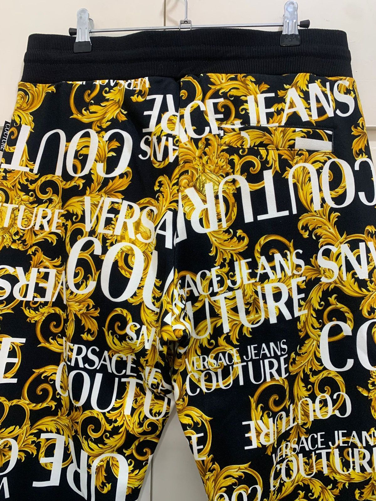 Versace Jeans Couture Sprous sweatpants Barocco Versace Jeans Culture size M new Size US 32 / EU 48 - 12 Thumbnail