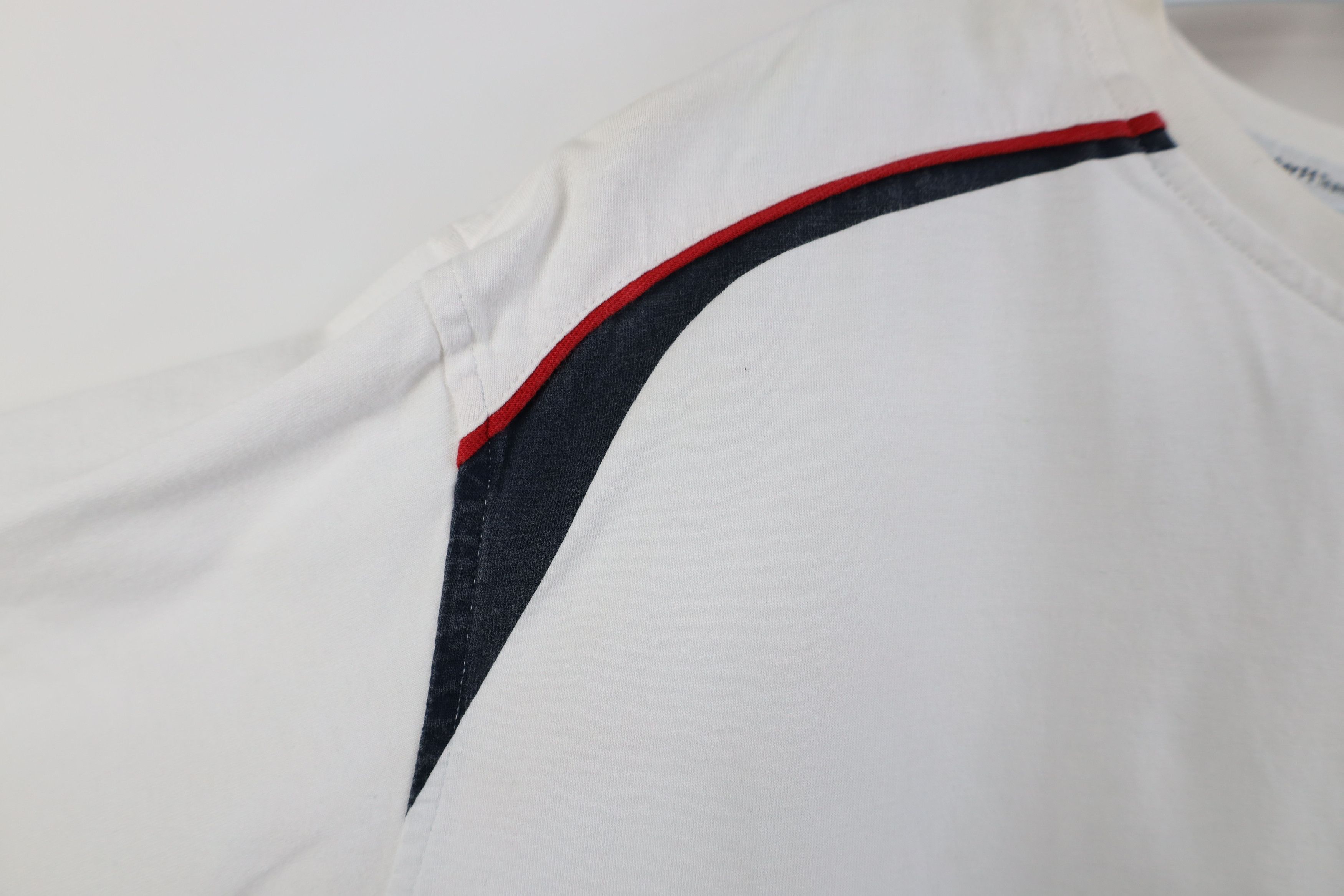 Vintage Vintage Y2K BMW Sauber F1 Team Spell Out F1 Racing T-Shirt Size US XXL / EU 58 / 5 - 6 Thumbnail