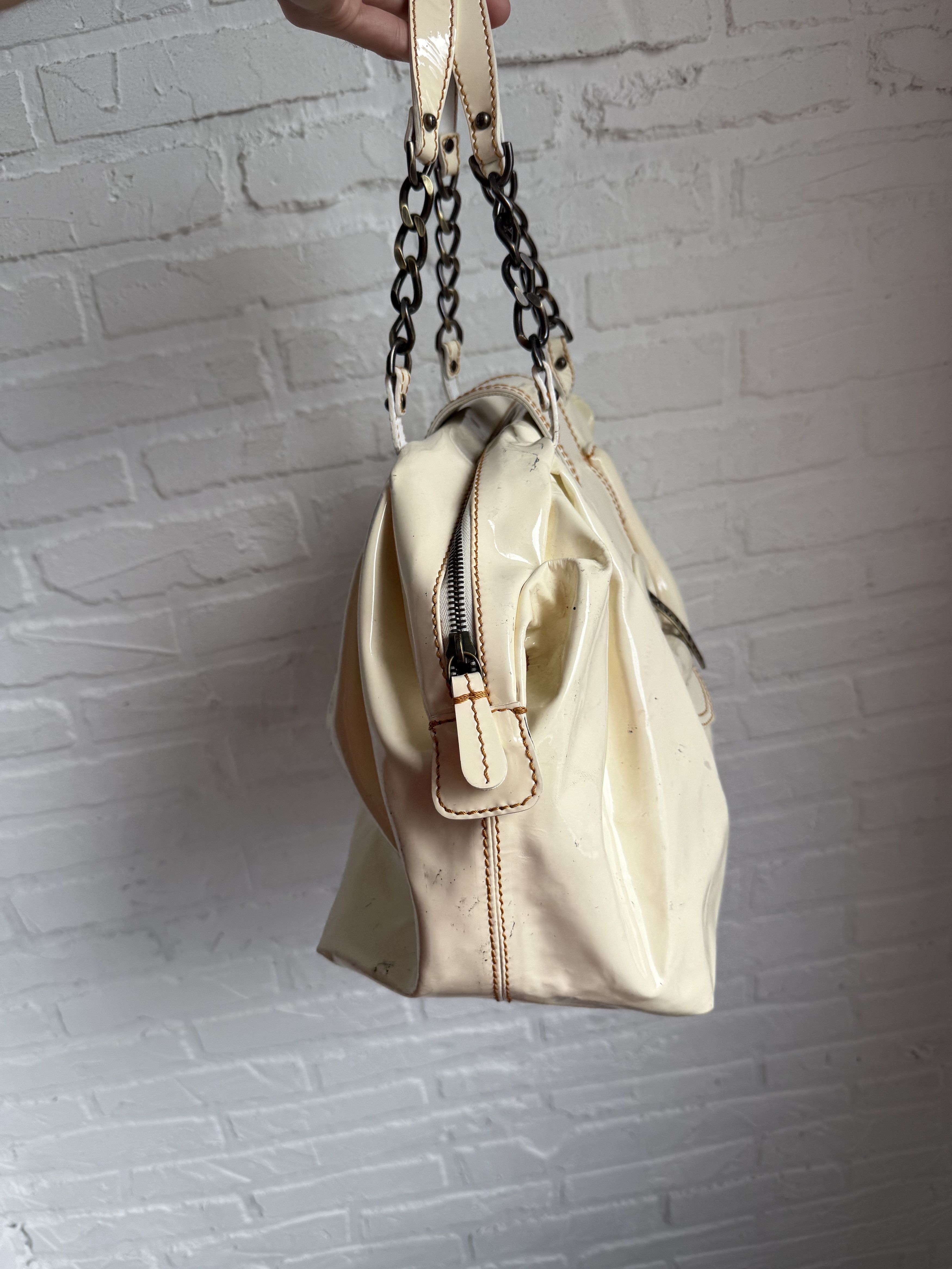 Fendi Vintage Fendi B Bag Patent Leather Chain Shoulder Bag y2k Size ONE SIZE - 8 Thumbnail