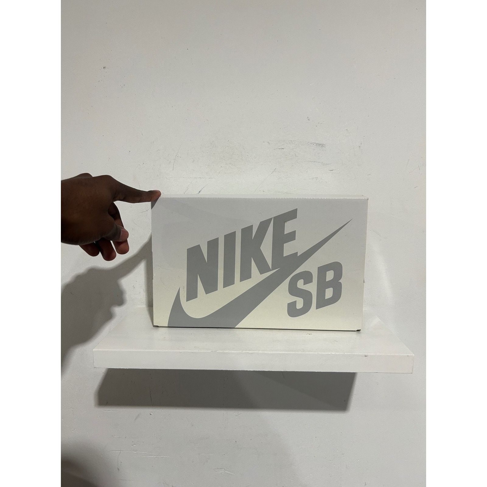 Nike NIKE SB DUNK LOW FUTURA LABORATORIES BLEACHED AQUA SZ 5 NEW Size US 5 / EU 37 - 8 Thumbnail