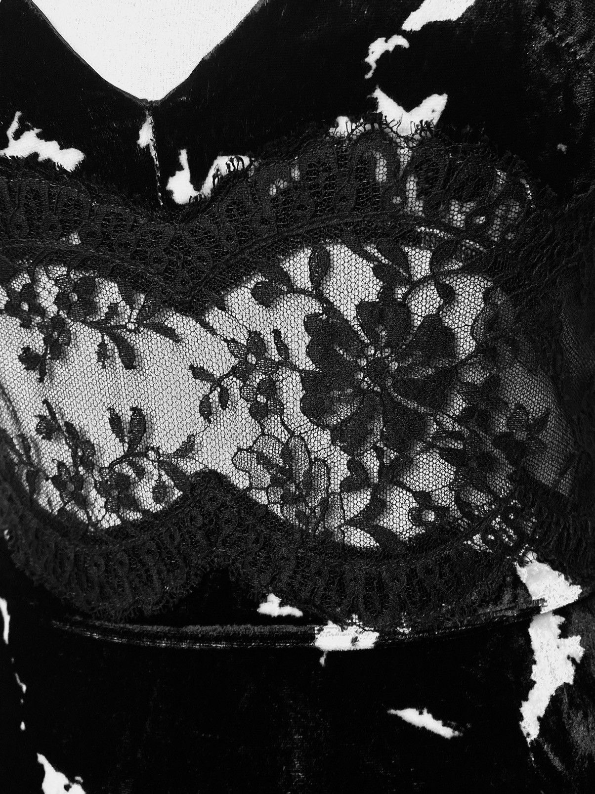 Versace S/S 1996 Gianni Versace black and white pattern velvet dress Size S / US 4 / IT 40 - 14 Thumbnail