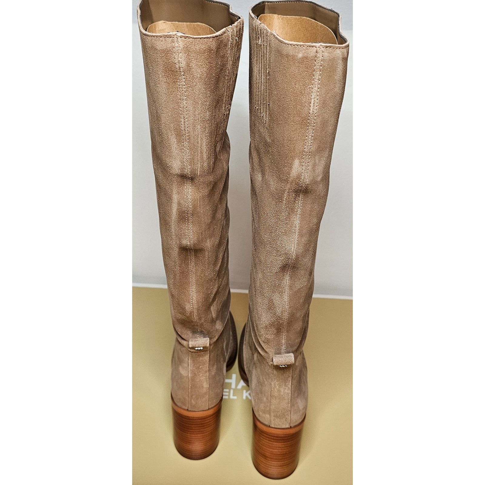 Michael Kors Michael Kors Hayden Suede Knee-High Boots in a taupe color Size US 7.5 / IT 37.5 - 3 Thumbnail