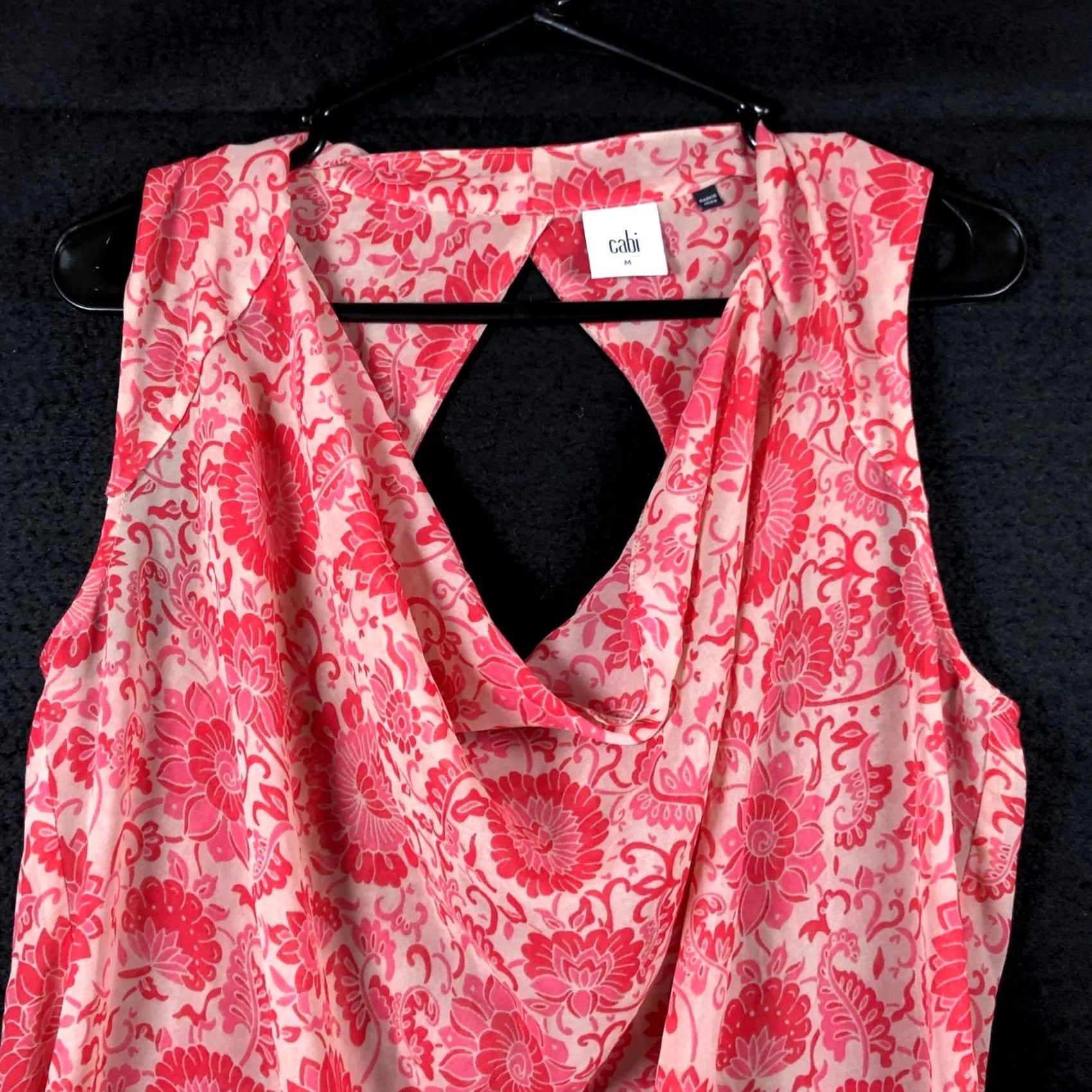 Vintage CAbi Blouse Pink Floral Crew Neck Sleeveless Open Key Hole Back Medium Womens Shirt Size M / US 6-8 / IT 42-44 - 2 Thumbnail