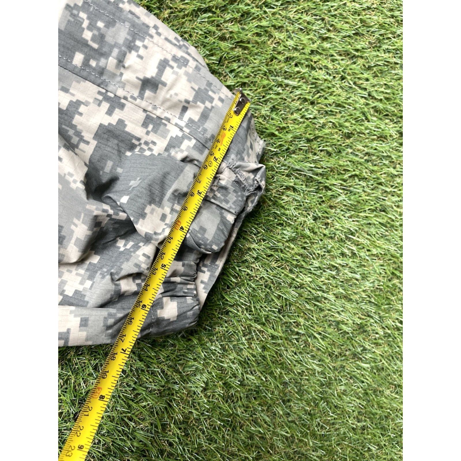 Vintage VINTAGE US Army Goretex Pants Waterproof Gen III Ripstop Digital Camo 32x27 Medium Reg Size US 31 - 7 Thumbnail