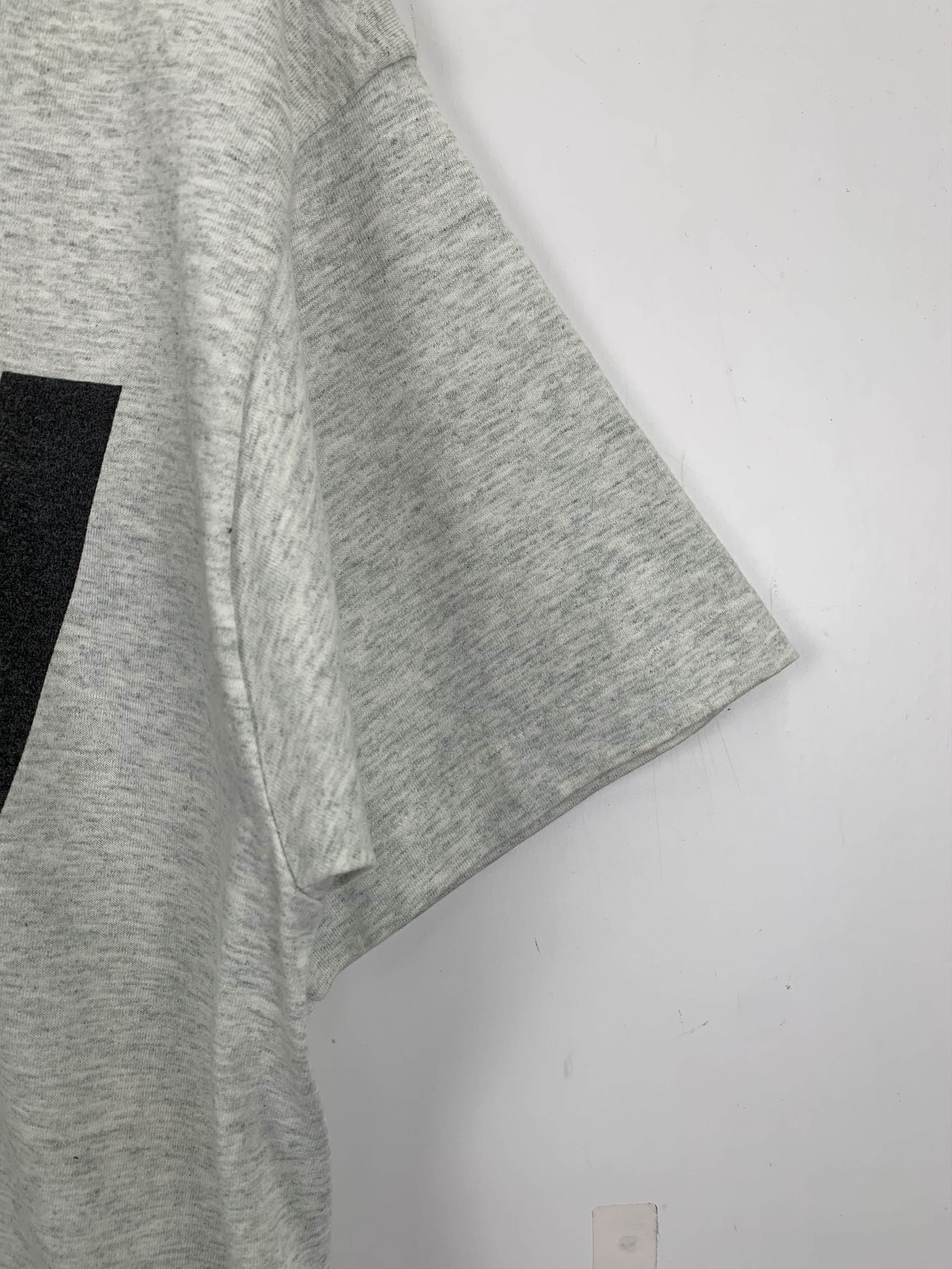 DKNY × Vintage Vintage 90s DKNY big Logo T Shirt TA0021 Size US L / EU 52-54 / 3 - 6 Thumbnail