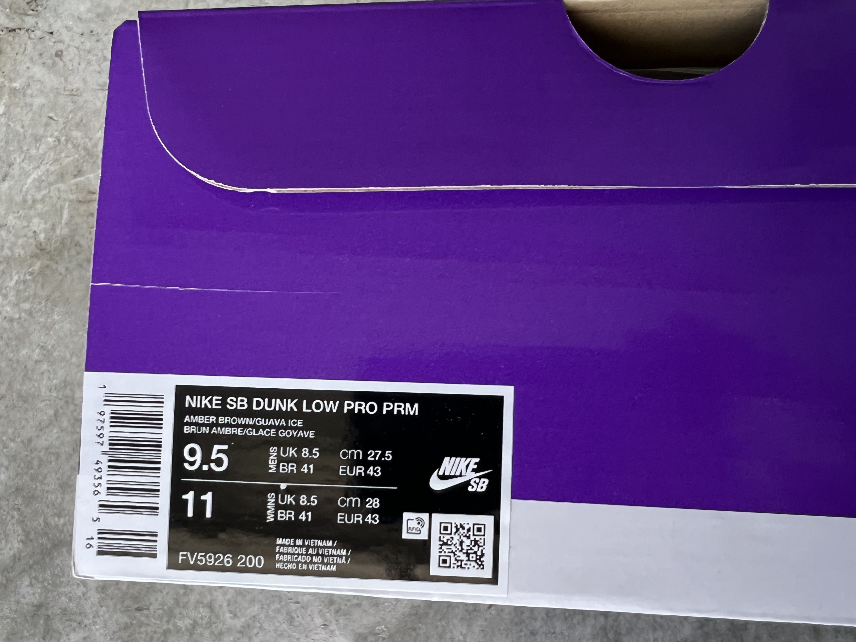 Nike Nike SB Dunk Low Size US 9.5 / EU 42-43 - 3 Thumbnail