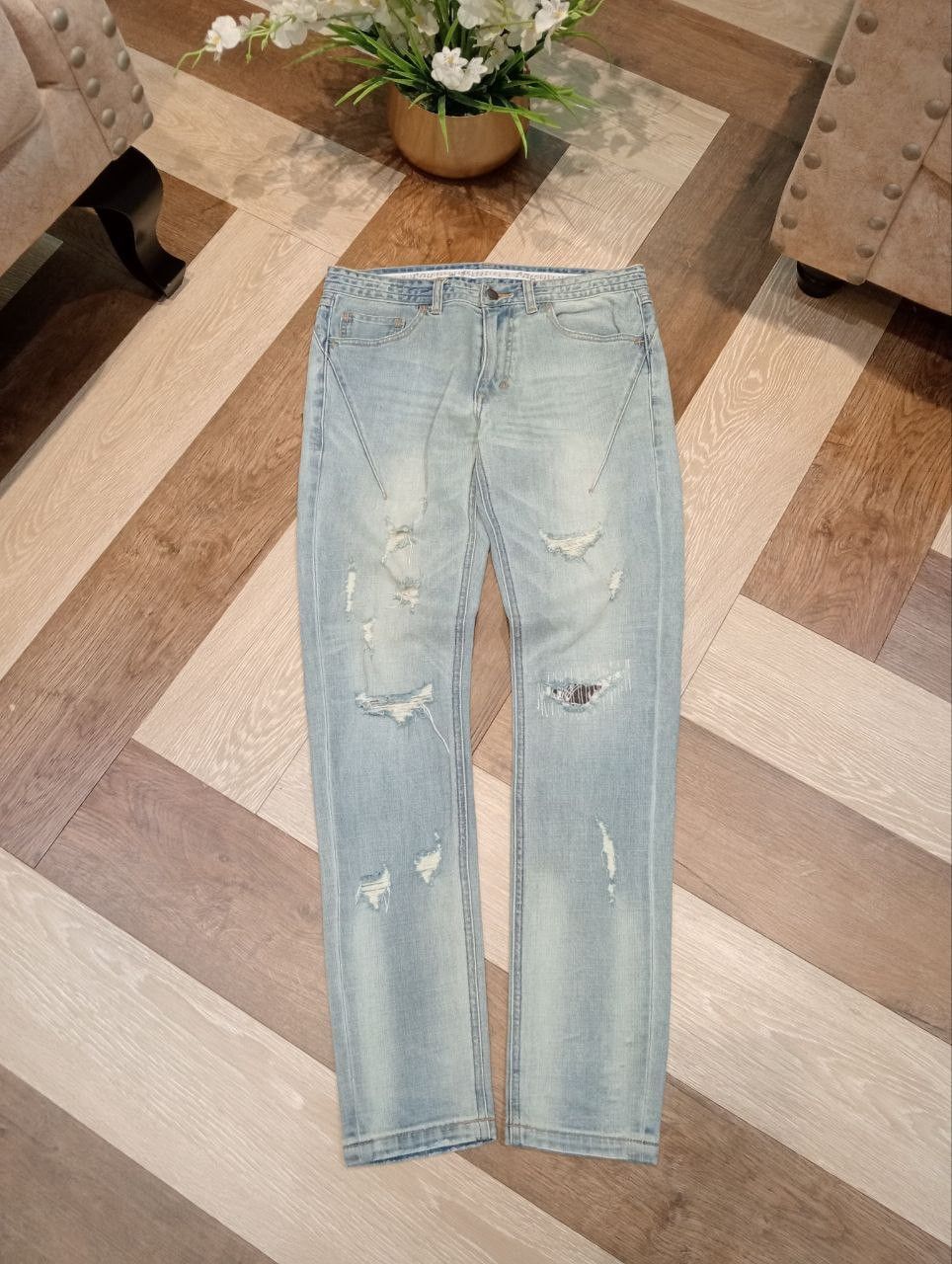 Number (N)ine NUMBER NINE JAPAN DISTRESSED LIGHT BLUE STRETCH DENIM PANTS Size US 30 / EU 46 - 1 Thumbnail
