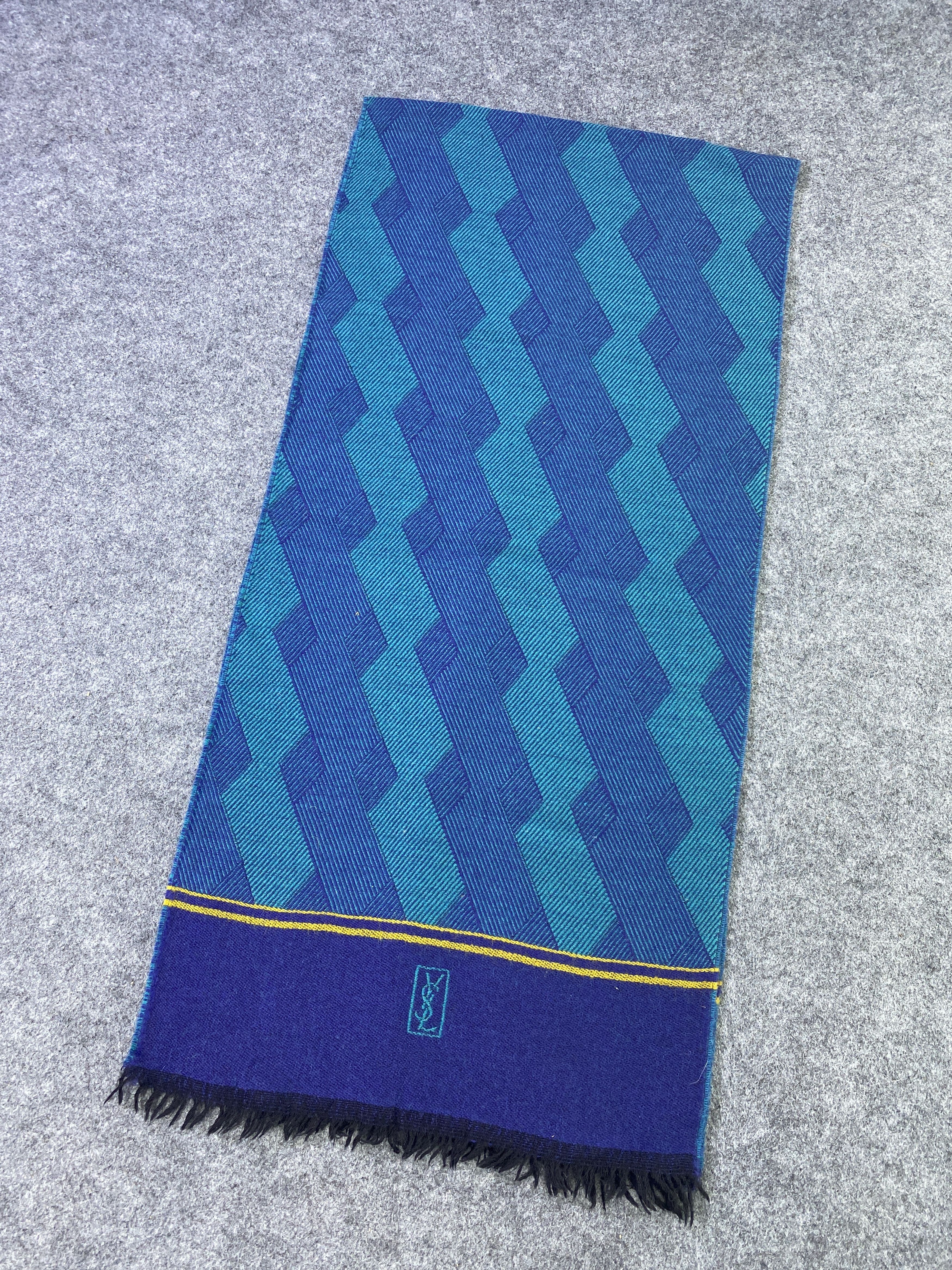 Yves Saint Laurent Yves Saint Laurent Scarf/Muffler/neckwear -T727 Size ONE SIZE - 2 Thumbnail