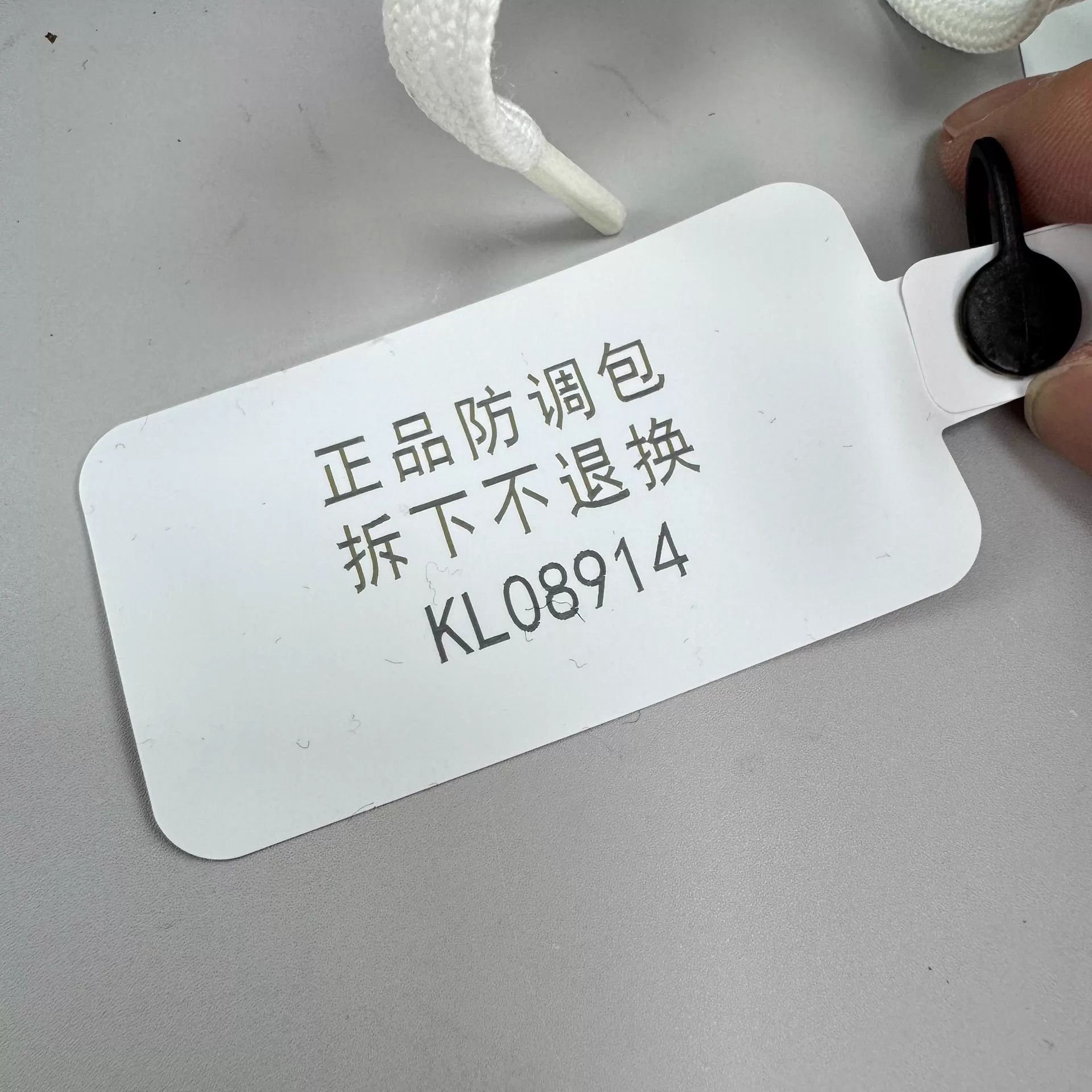 Louis Vuitton LV White Green Embossed Monogram Trainer 98new 7US Size US 7 / IT 37 - 7 Thumbnail
