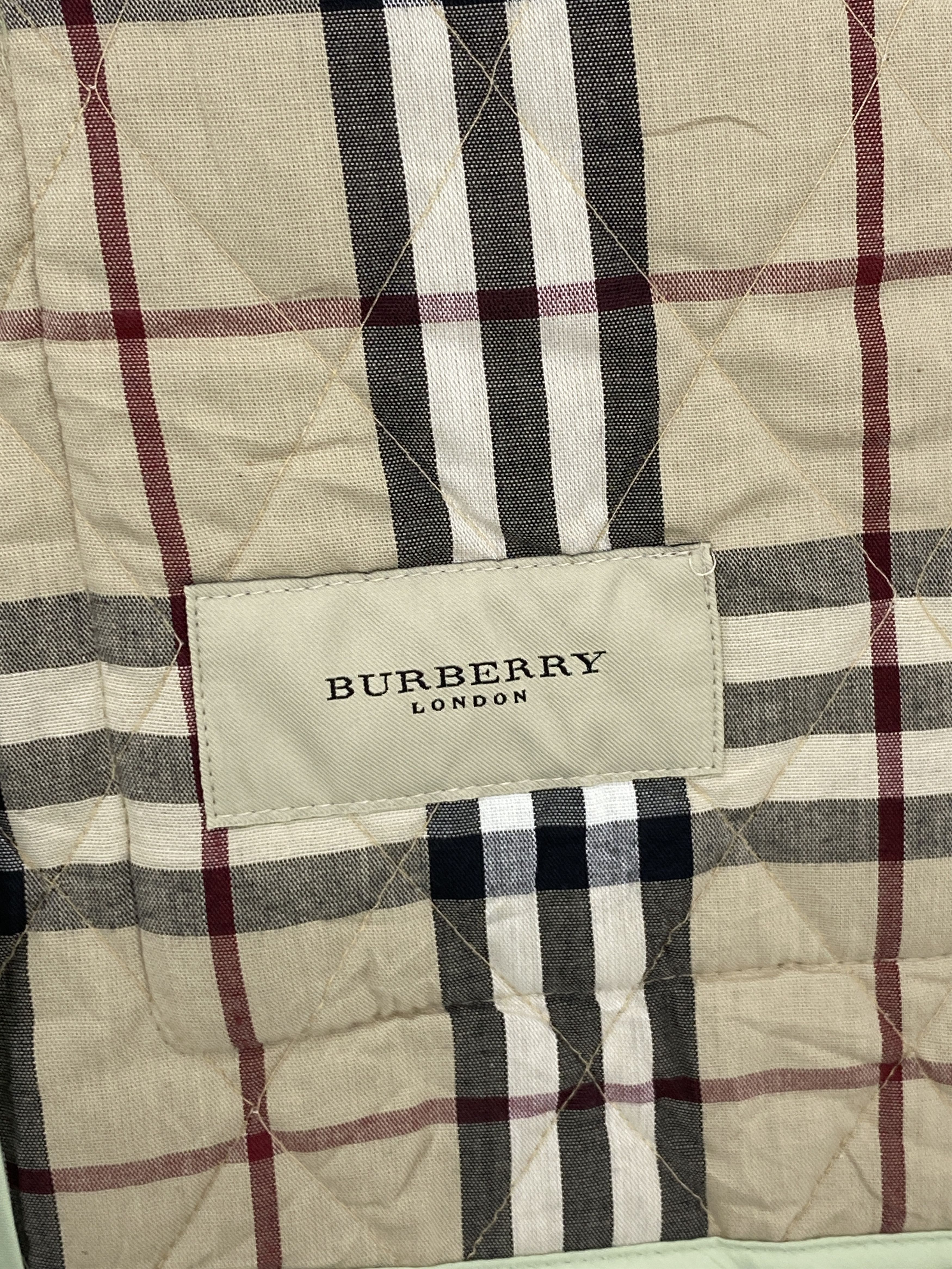 Burberry Burberry London Novacheck Quilted Button Up Jacket J2038 Size US XS / EU 42 / 0 - 10 Thumbnail