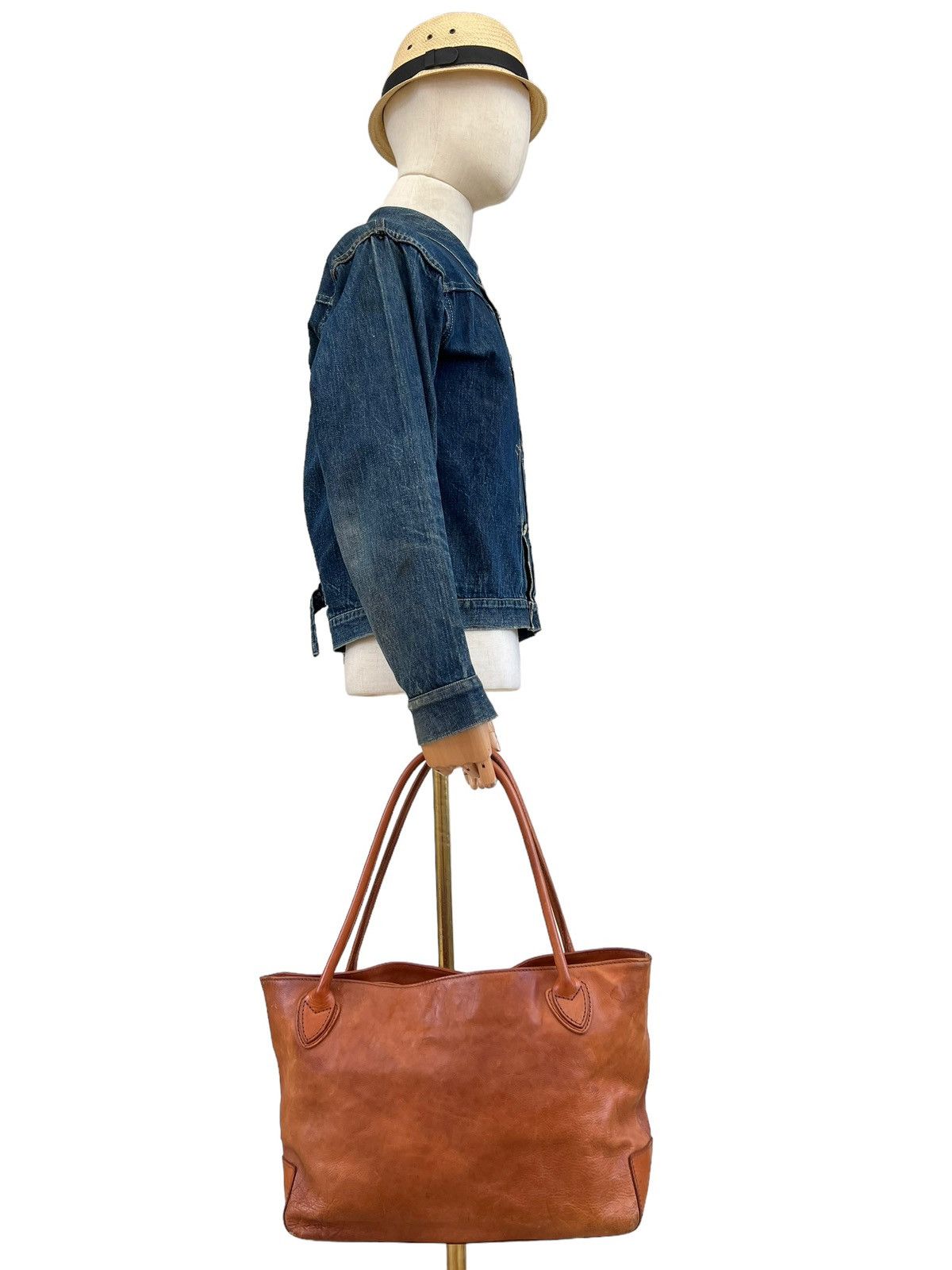 image of Genten Japan Patina Leather Shoulder Bag in Brown, Women's