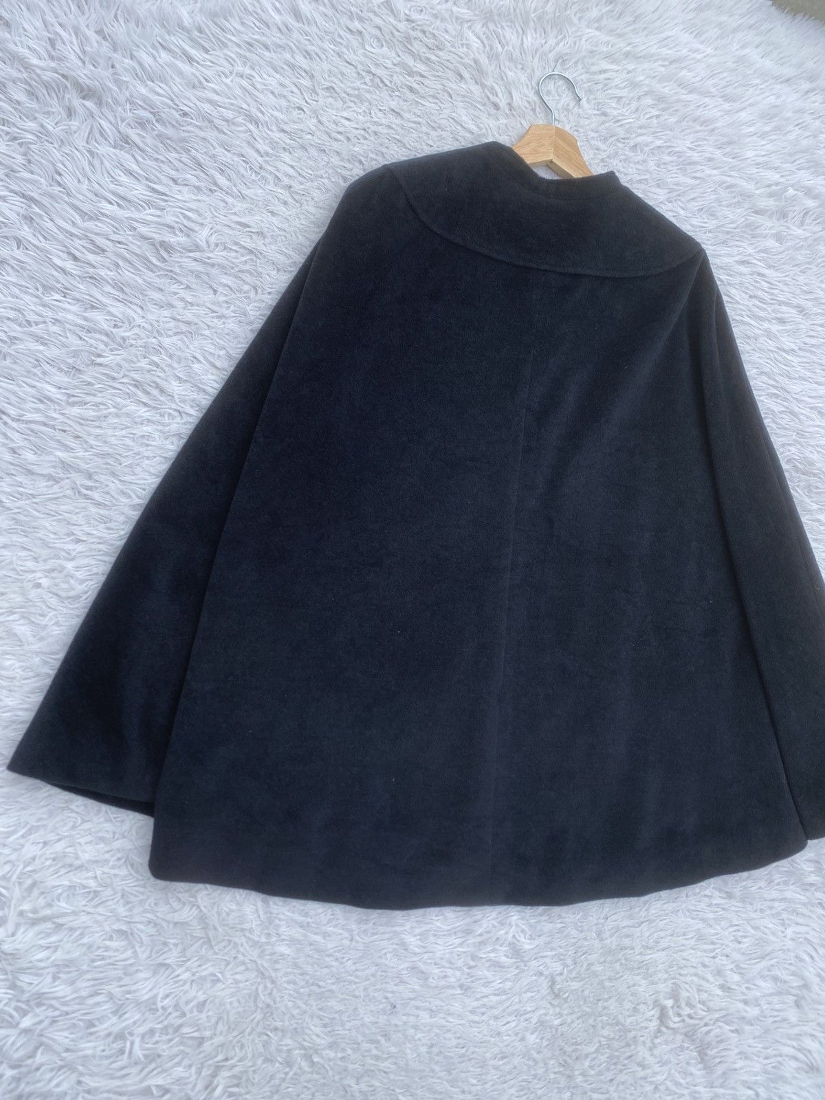 Givenchy Rare Vintage Luxury GIVENCHY Cape Coat Size M / US 6-8 / IT 42-44 - 16 Thumbnail