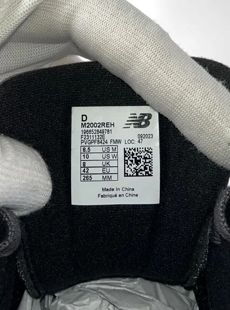New Balance New Balance 2002R Size US 8.5 / EU 41-42 - 6 Thumbnail