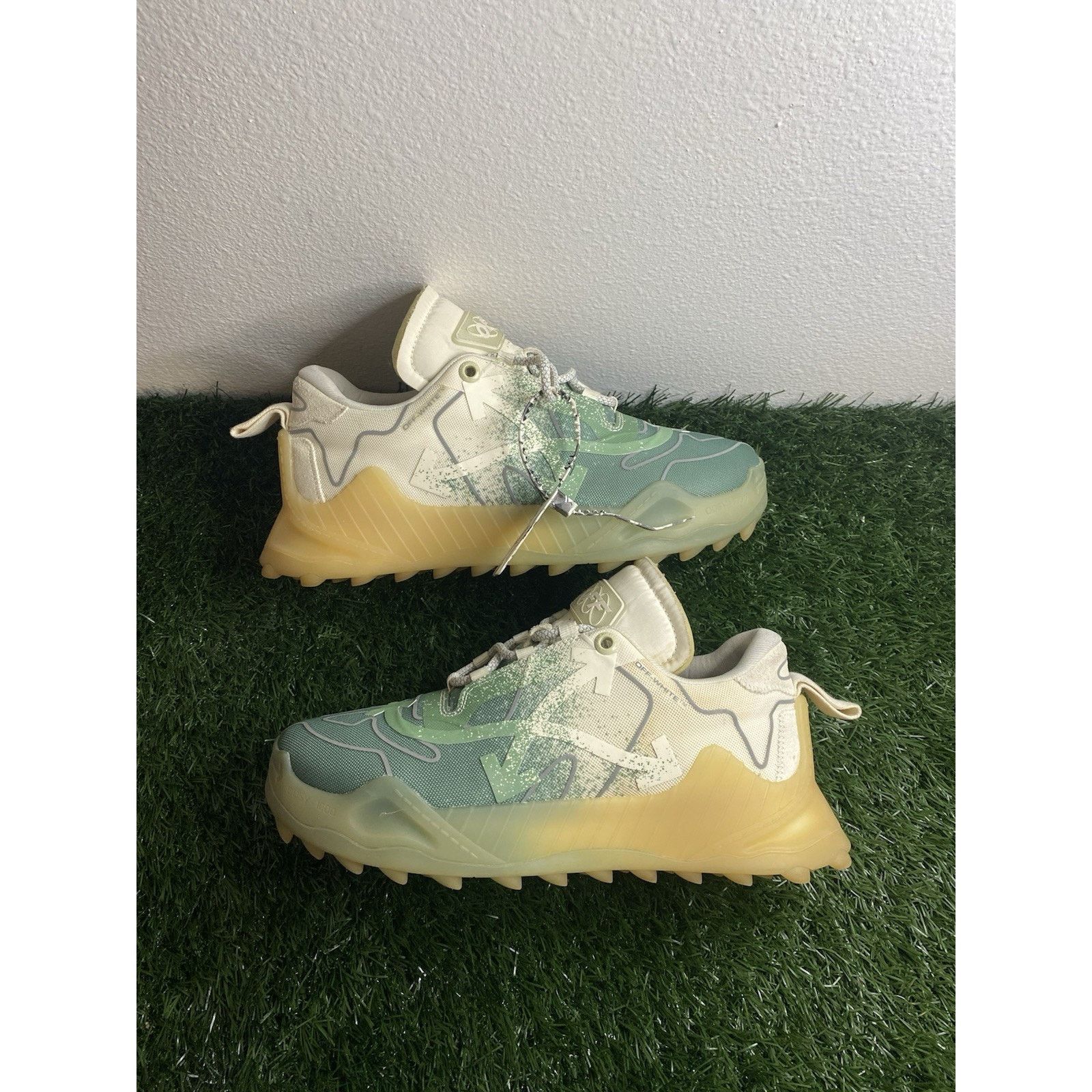 Off-White Off-White ODSY-1000 “Green Cream Colorblock” | Size 44 EU Size US 11 / EU 44 - 3 Thumbnail