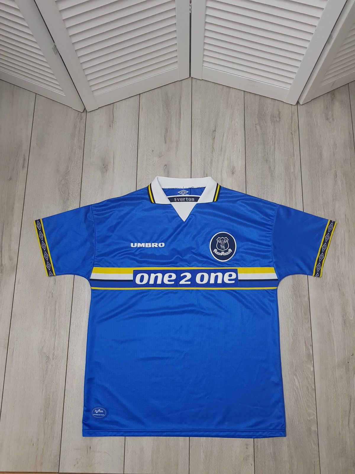 image of Everton 1997 1998 Home Football Shirt Soccer Jersey Umbro in Blue, Men's (Size XL)