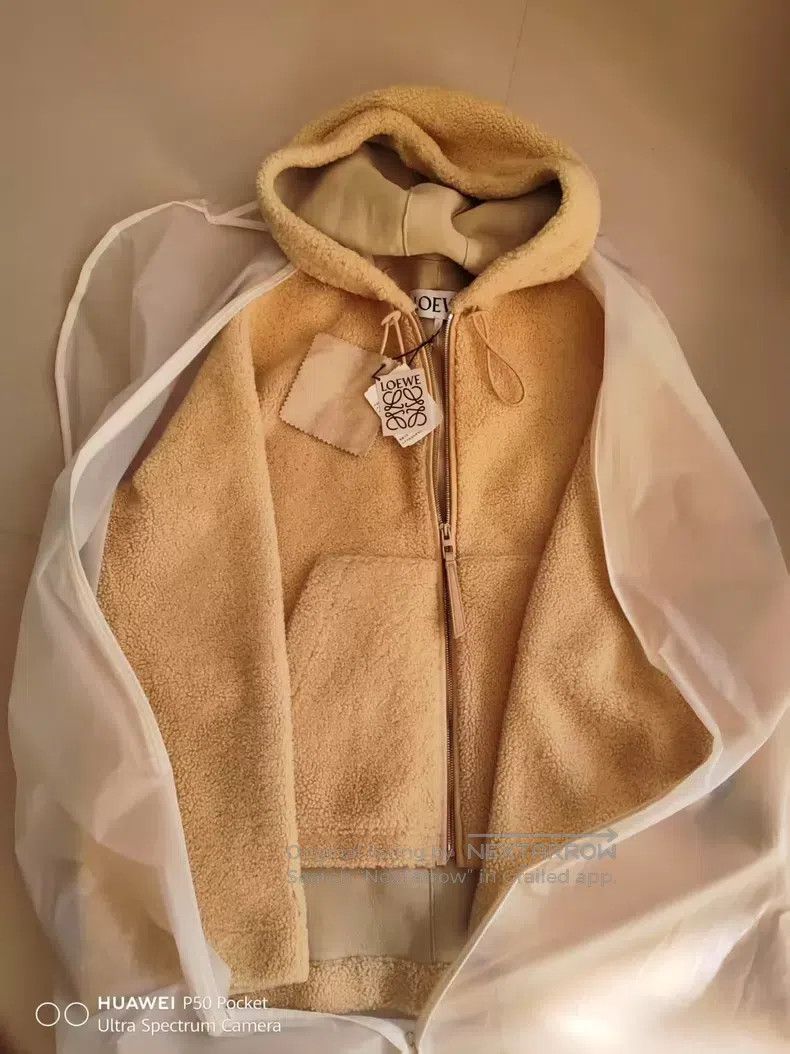 Loewe Loewe Beige fur-lined hooded coat Size XS / US 0-2 / IT 36-38 - 1 Thumbnail