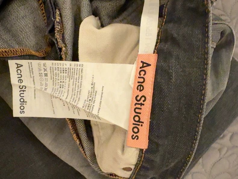 Acne Studios Acne Studios Grey best-selling painted jeans Size US 26 / EU 42 - 2 Thumbnail