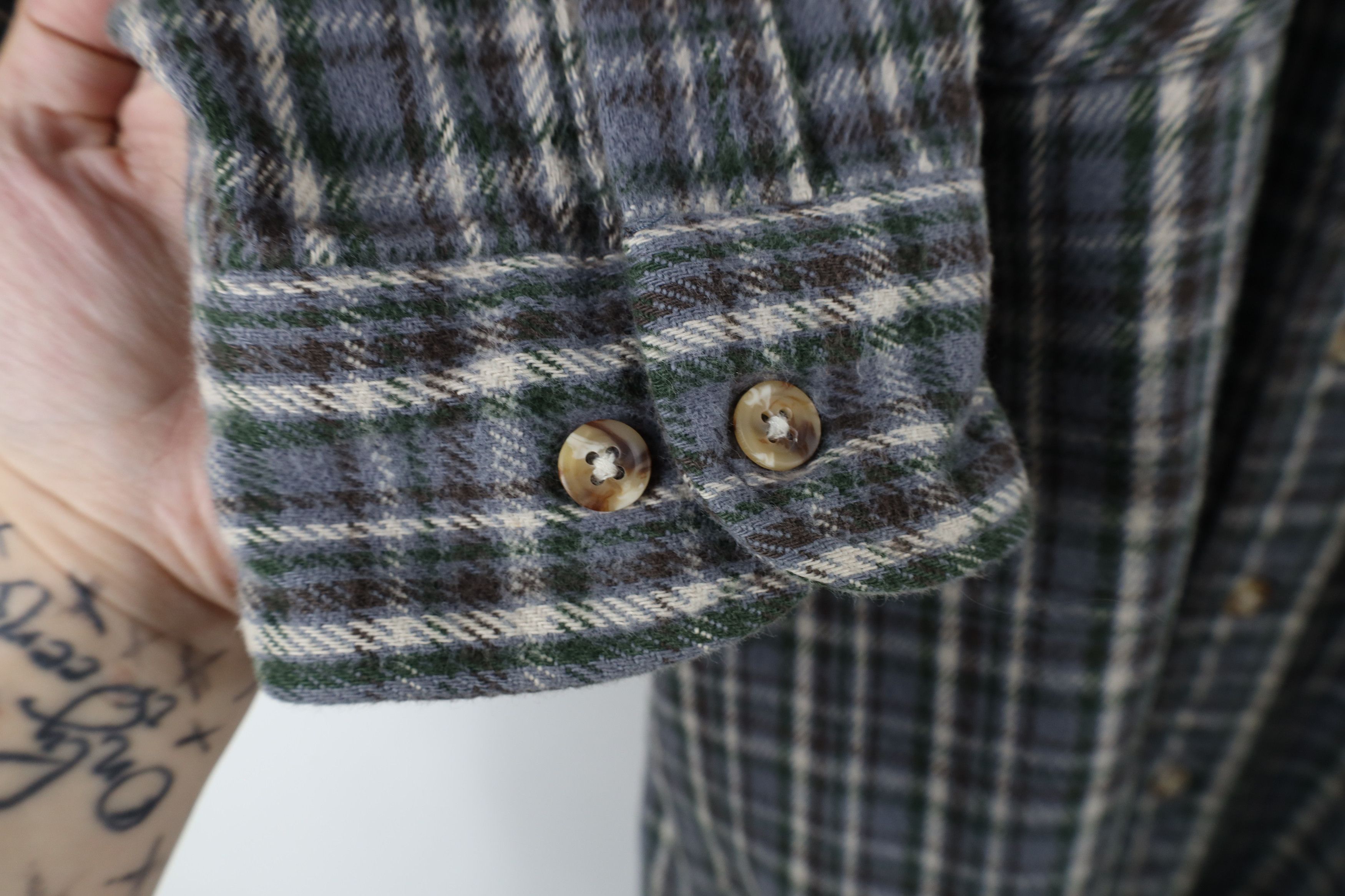 Vintage Vintage 90s Streetwear Heavyweight Button Shirt Plaid Size US XL / EU 56 / 4 - 5 Thumbnail